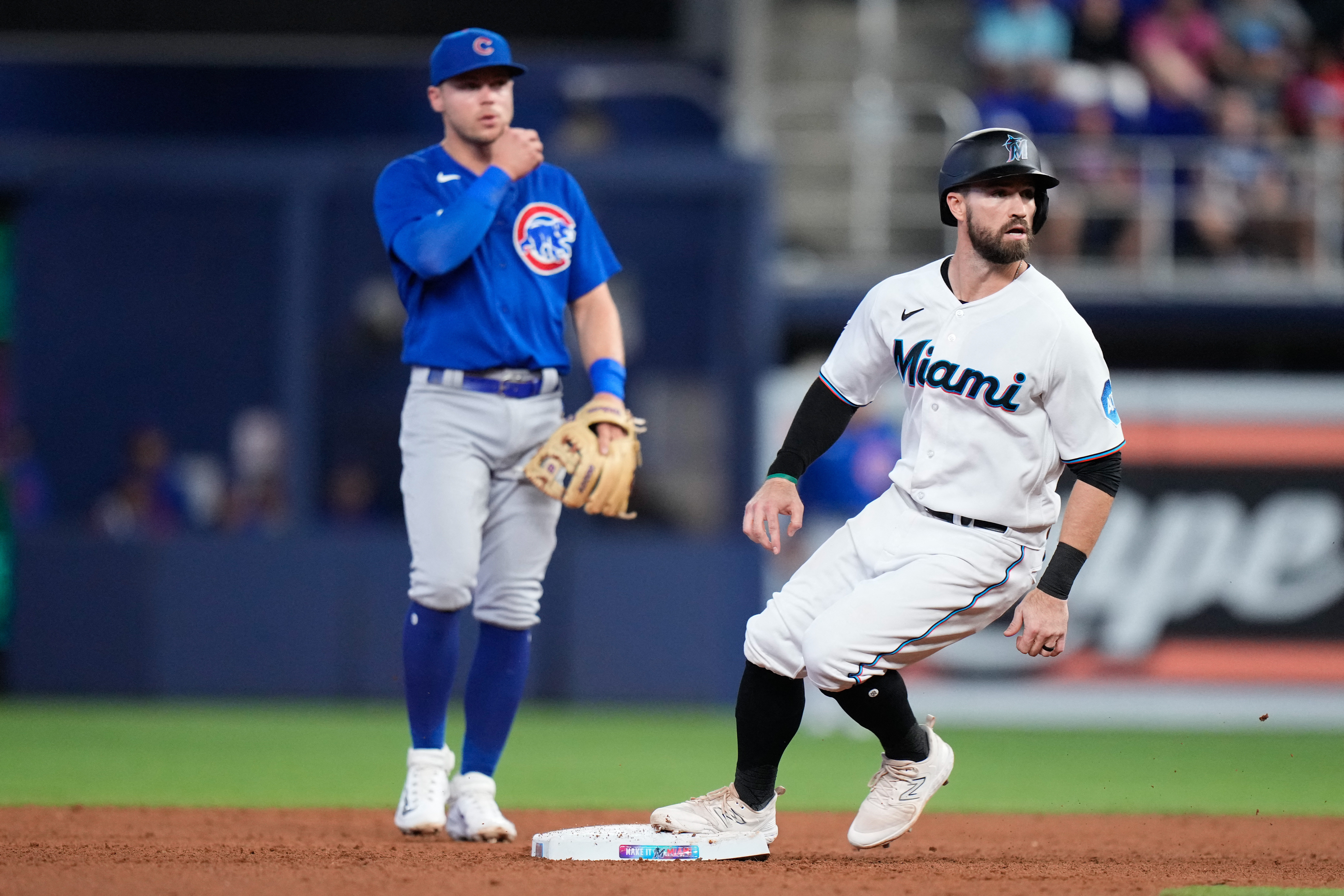 Luis Arraez drives in game-winning run as Marlins top Cubs