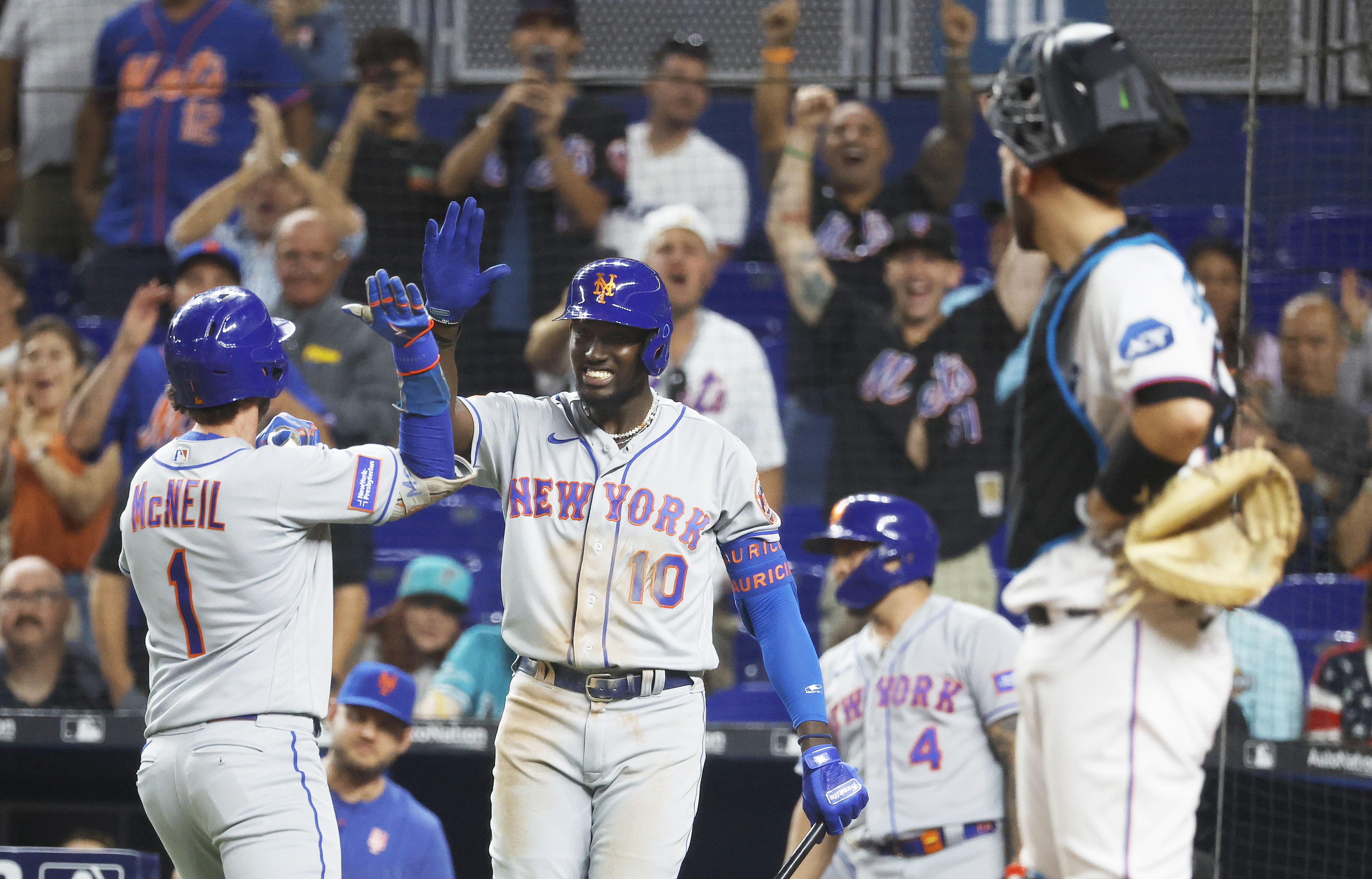 Mets get victory on tough day for Marlins