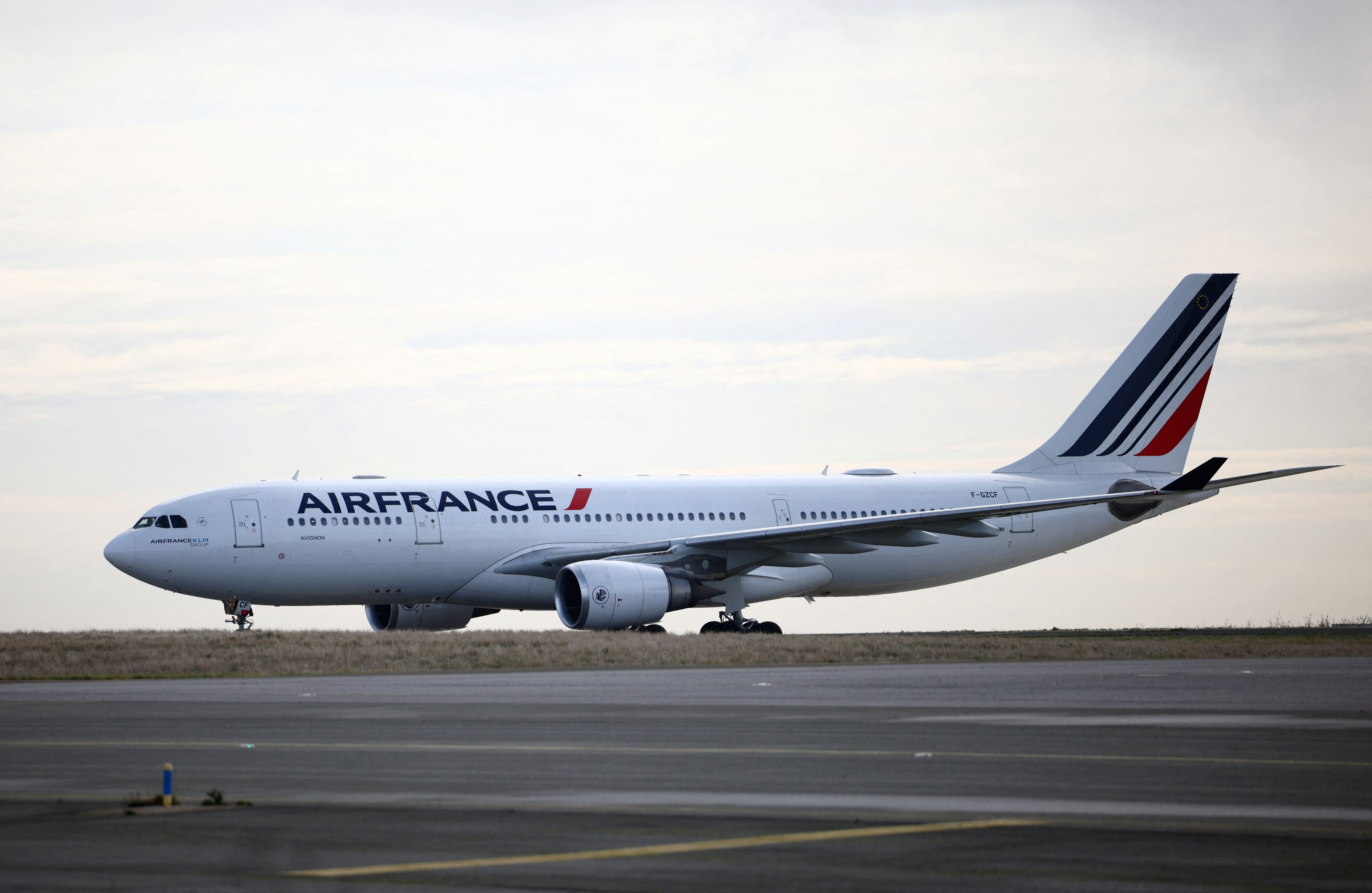 An Air France Airbus A330 airplane takes off from Paris Charles de Gaulle airport in Roissy-en-France near Paris, France, December 2, 2021. REUTERS/Sarah Meyssonnier