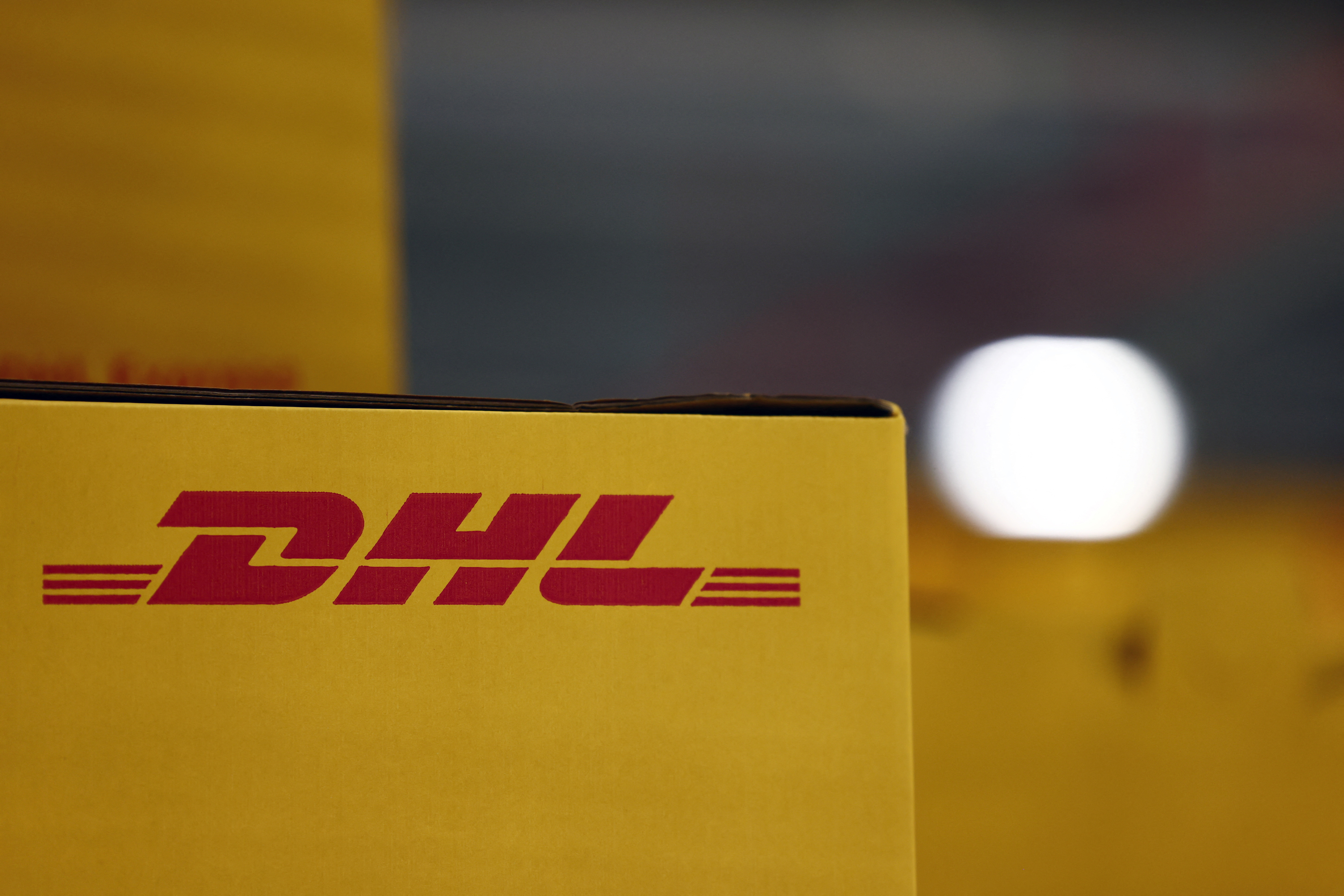 dhl ecommerce contact number uae