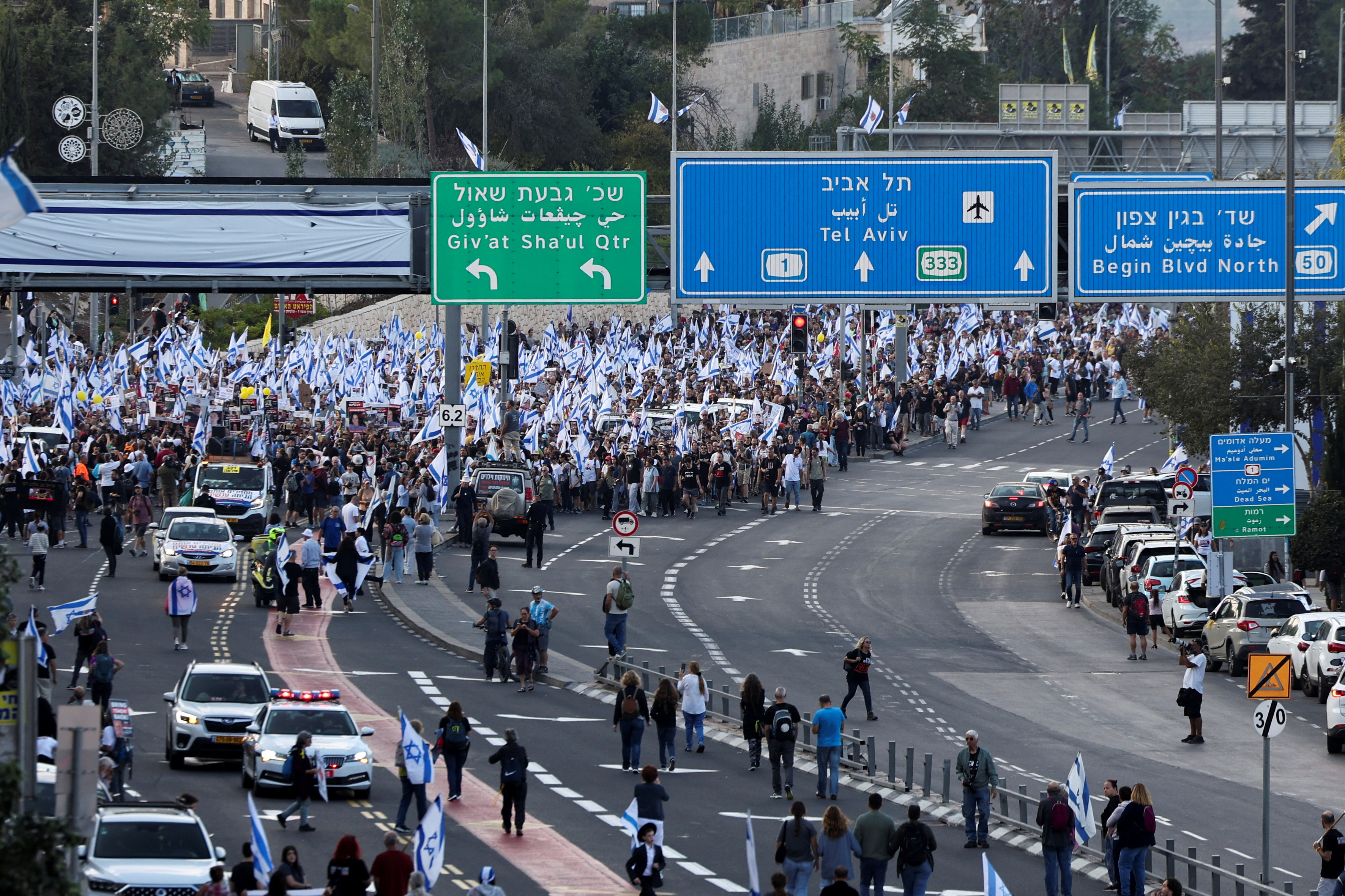 50 groups launch #BlueRibbonsforIsrael to support hostages held by
