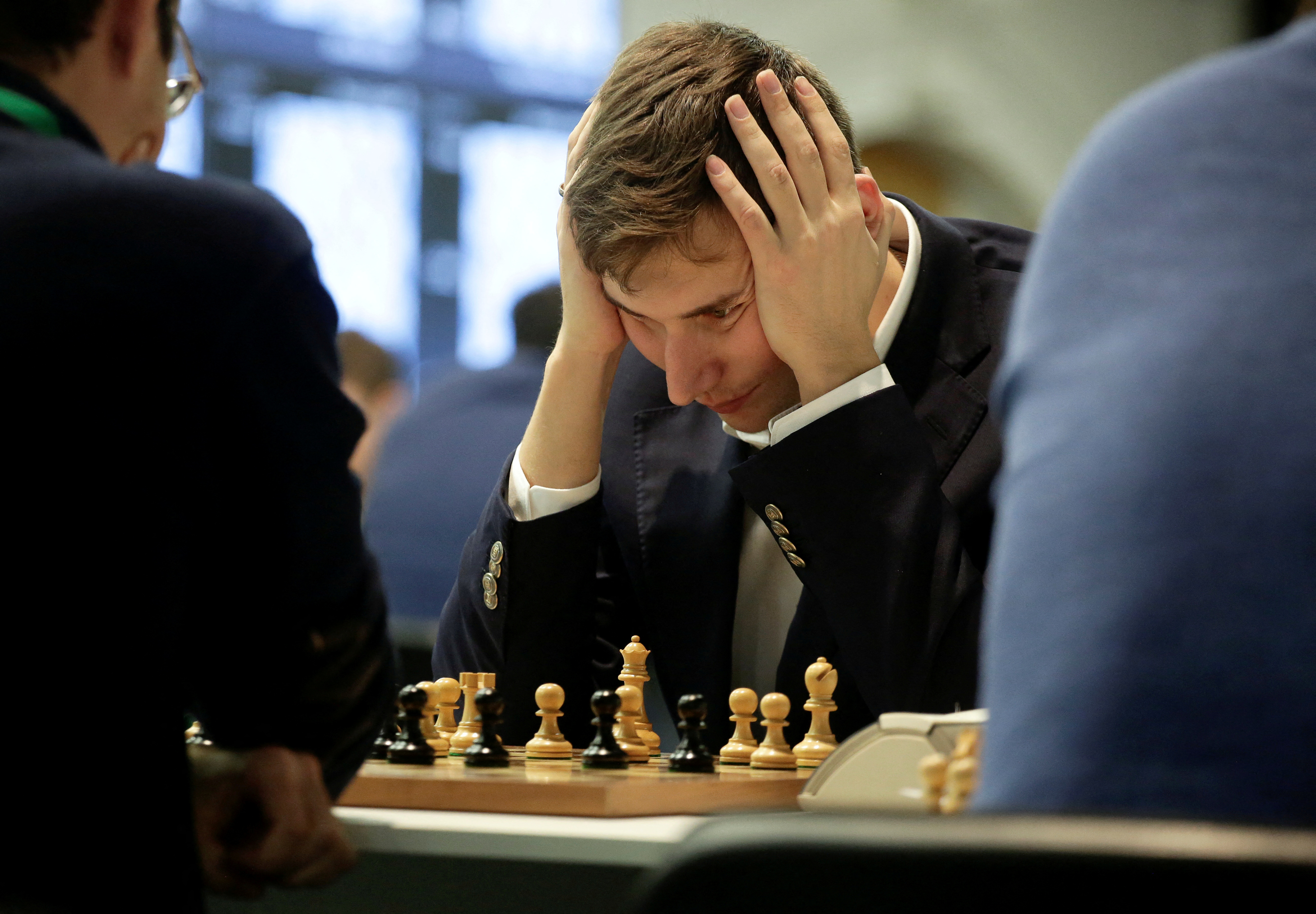Magnus Carlsen: FIDE reprimands world champion for quitting match