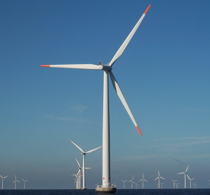 California's floating wind lead threatened by fast-rising Maine