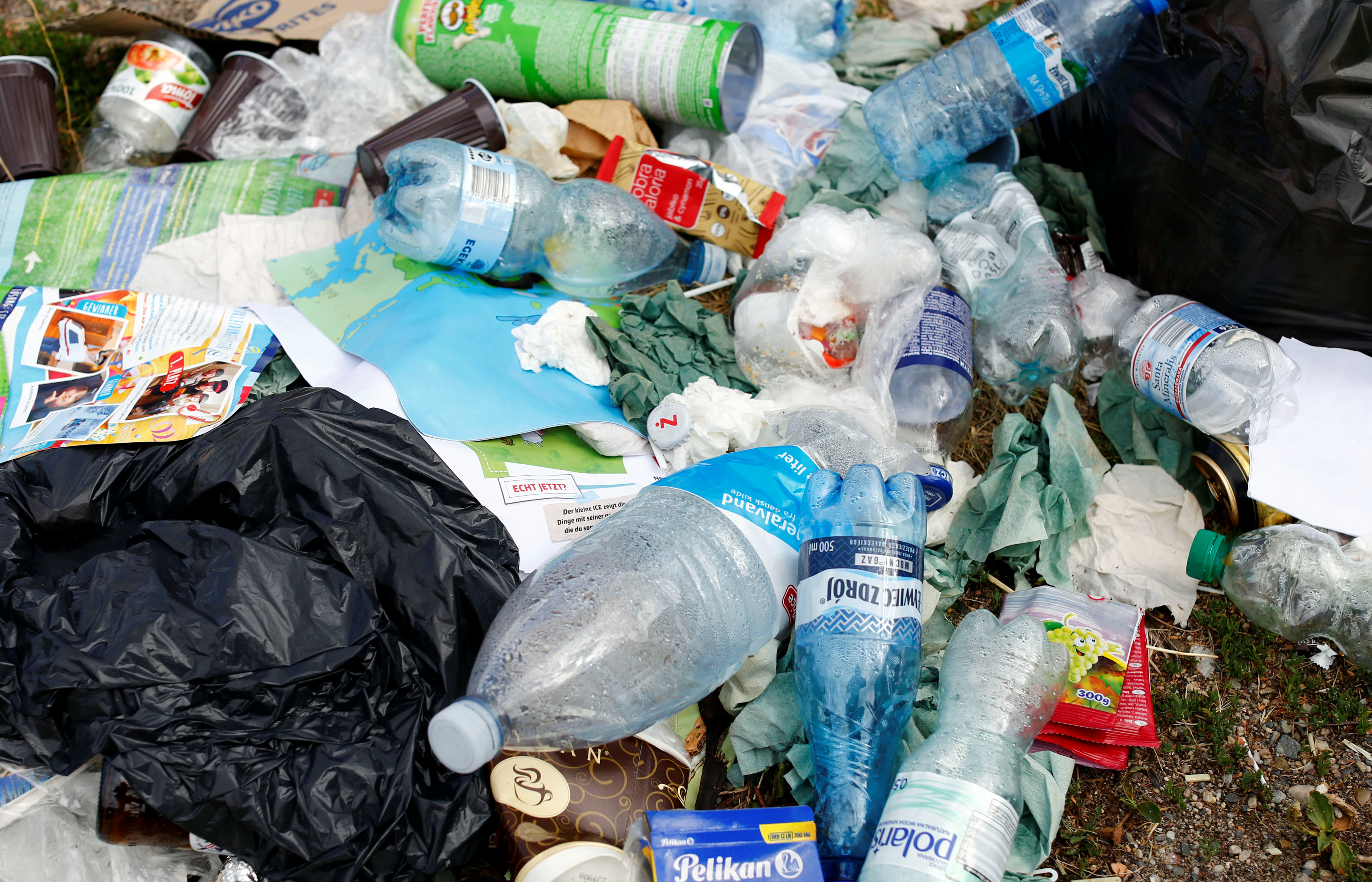 ＥＵ、包装廃棄物削減法で暫定合意　使い捨てプラ禁止へ