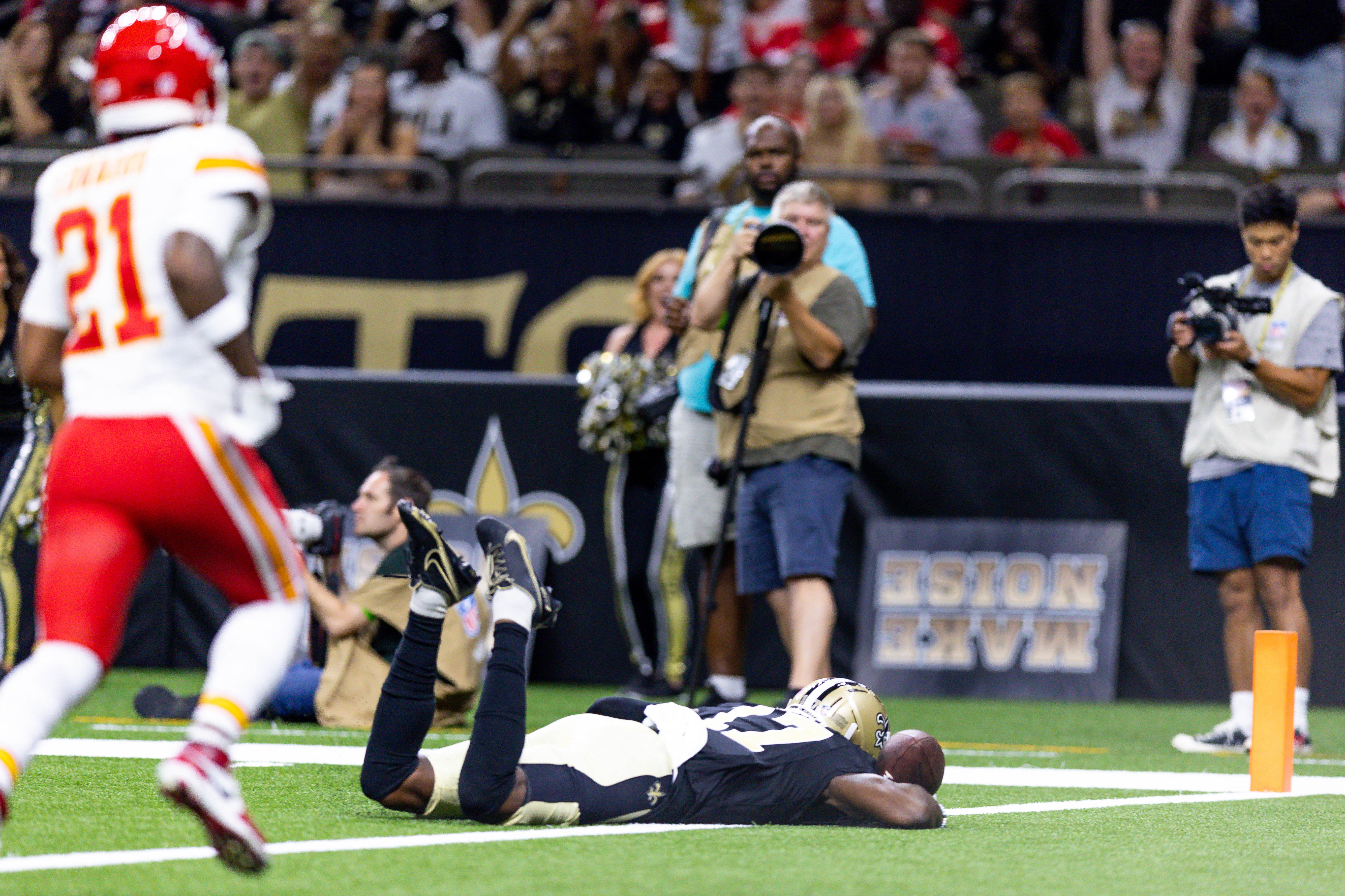 Kansas City Chiefs quarterback throws game losing interception against New  Orleans Saints