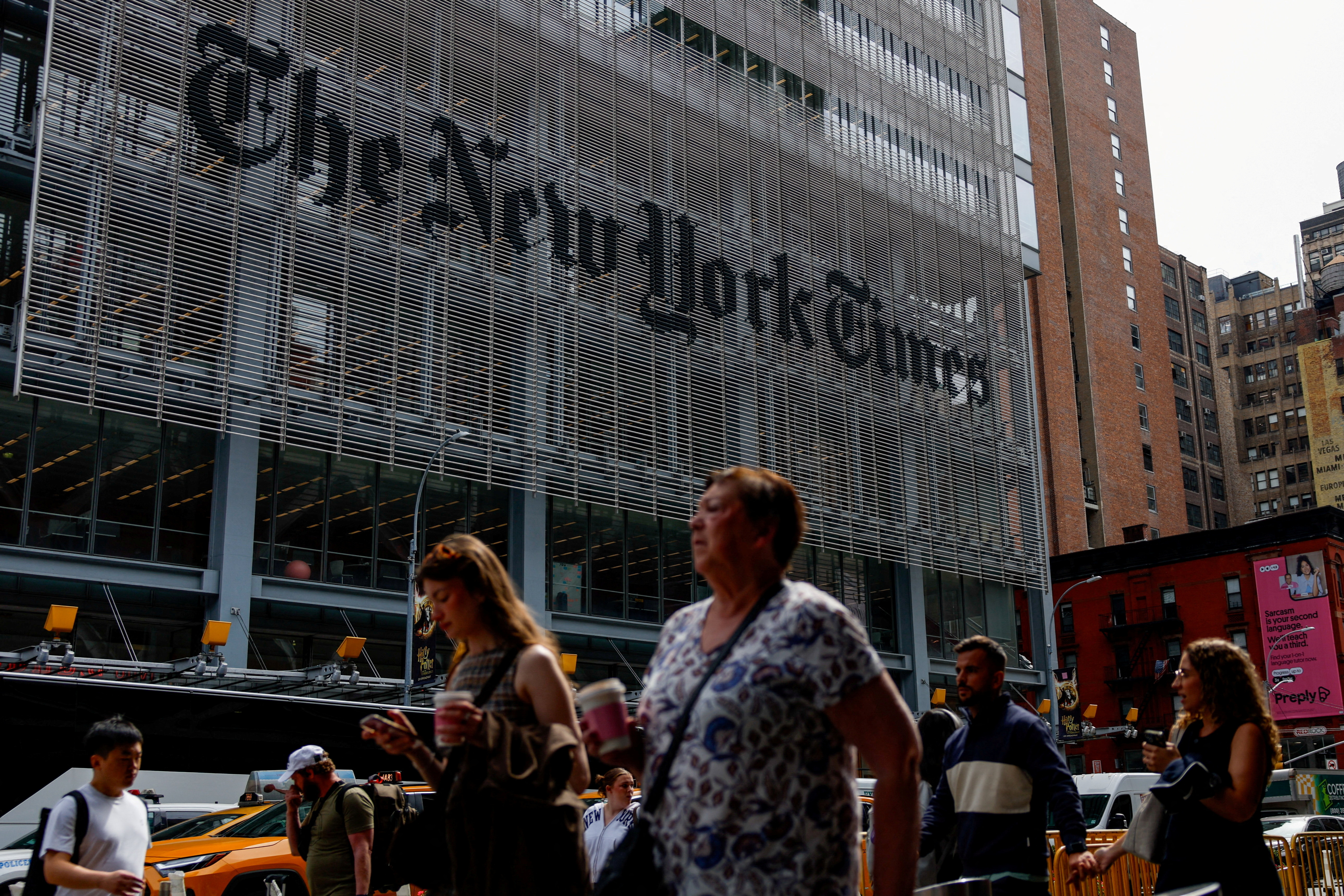 New York Times misses estimates for digital subscriber additions