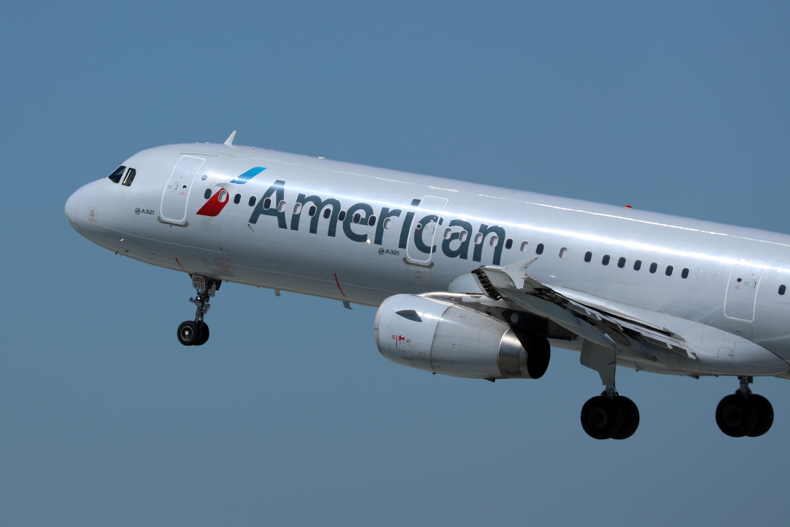 Planes − Travel information − American Airlines