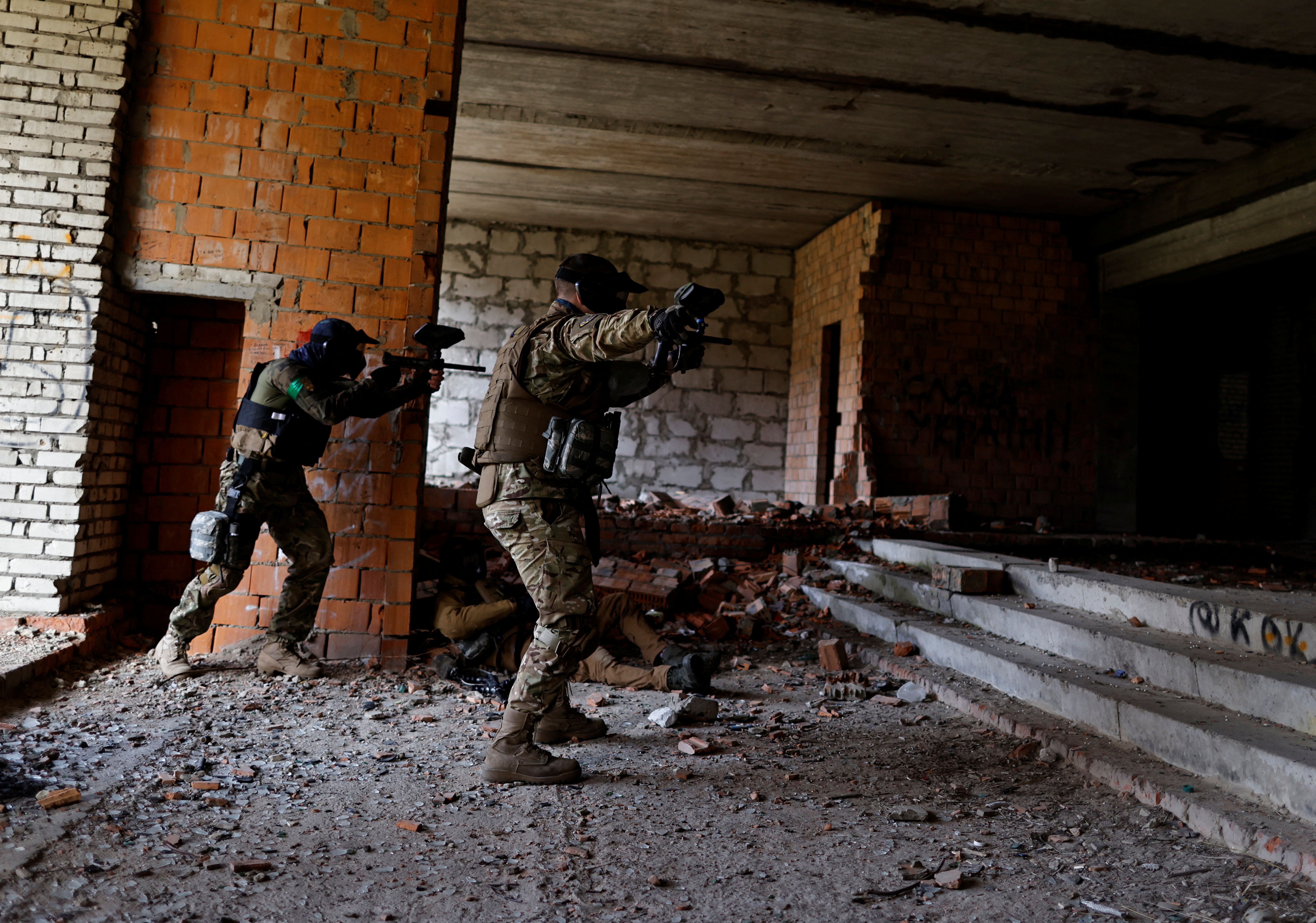 Ukraine's northern Sumy region prepares for new assault