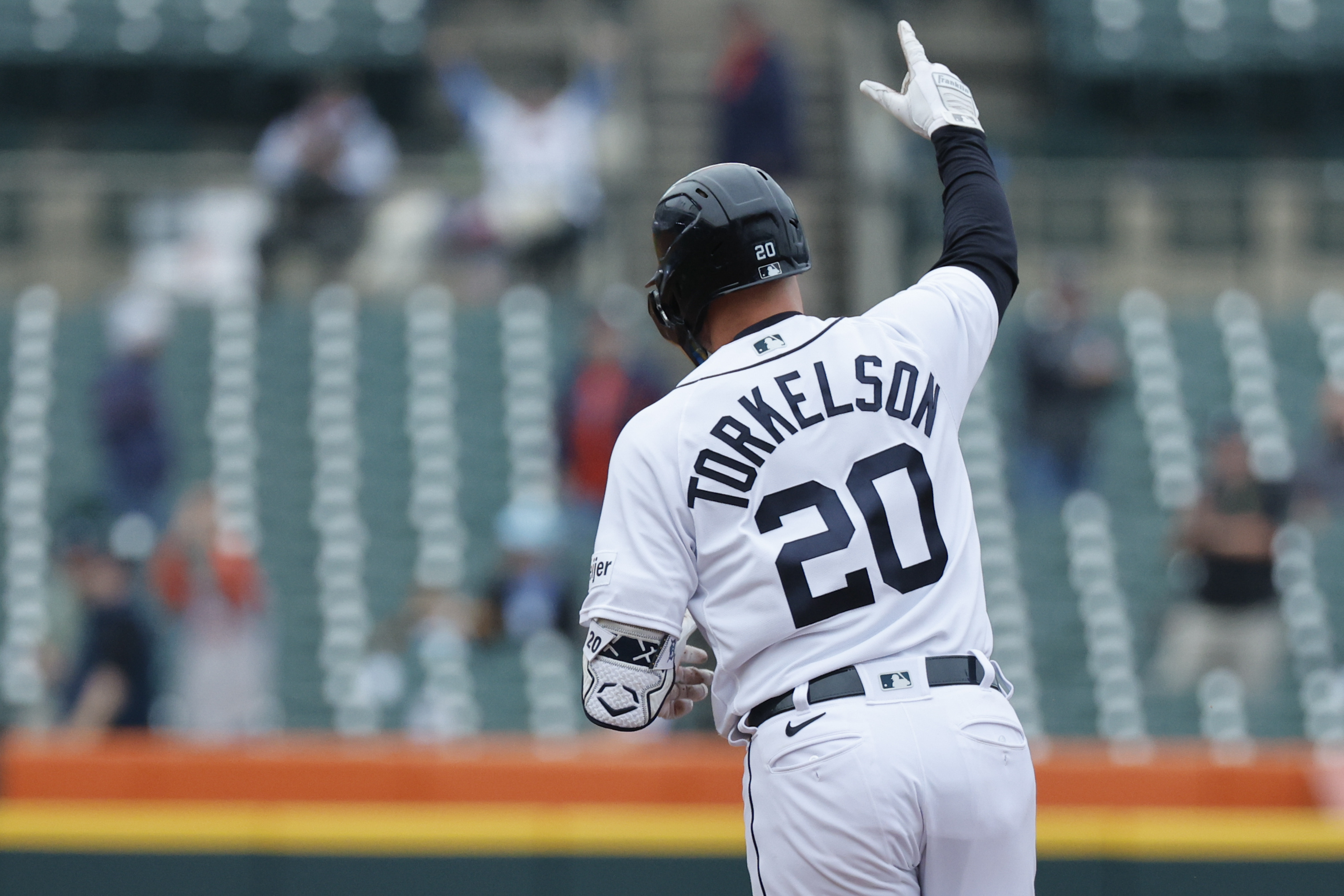 Spencer Torkelson, Tigers use big 7th inning to sweep Royals