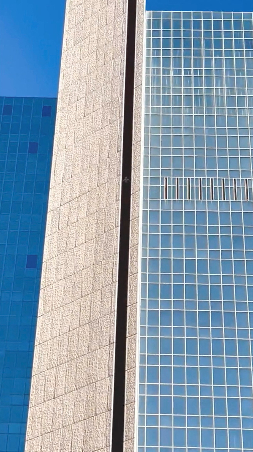 Antiabortion activist climbs Arizona's tallest building Reuters