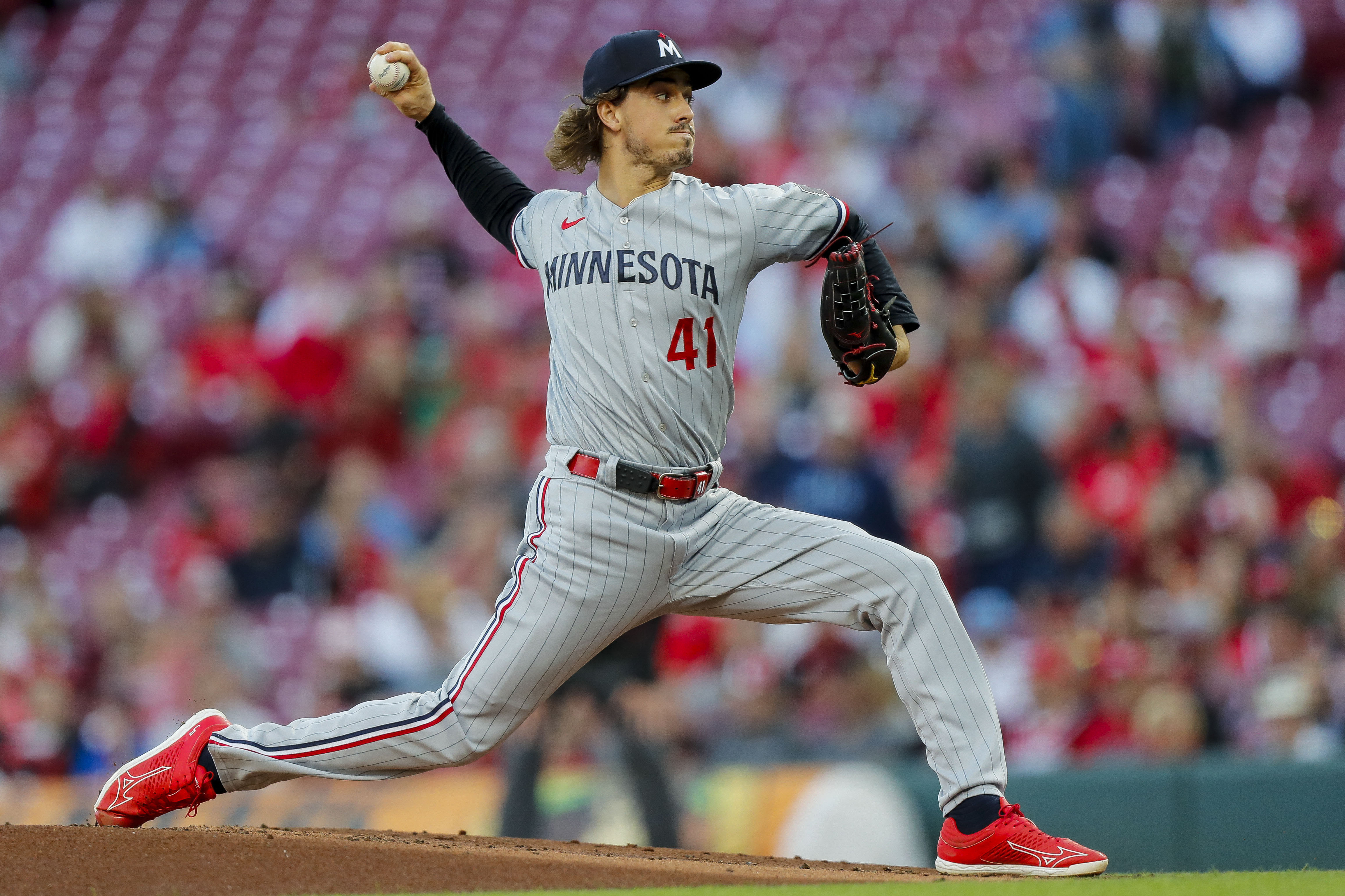 Twins beat Reds 7-3 at home