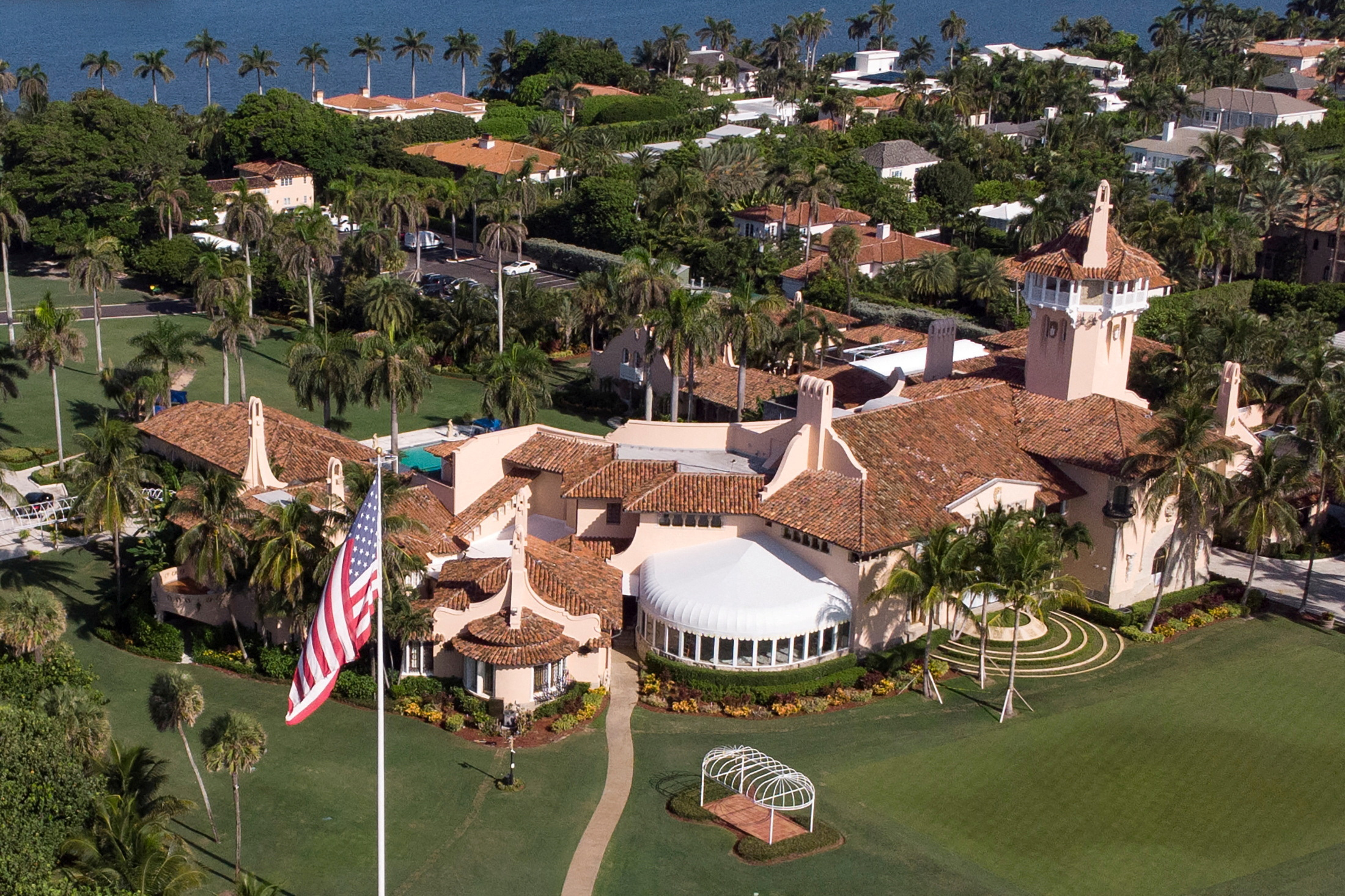 U.S. intelligence to conduct risk assessment of recovered Mar-a-Lago materials