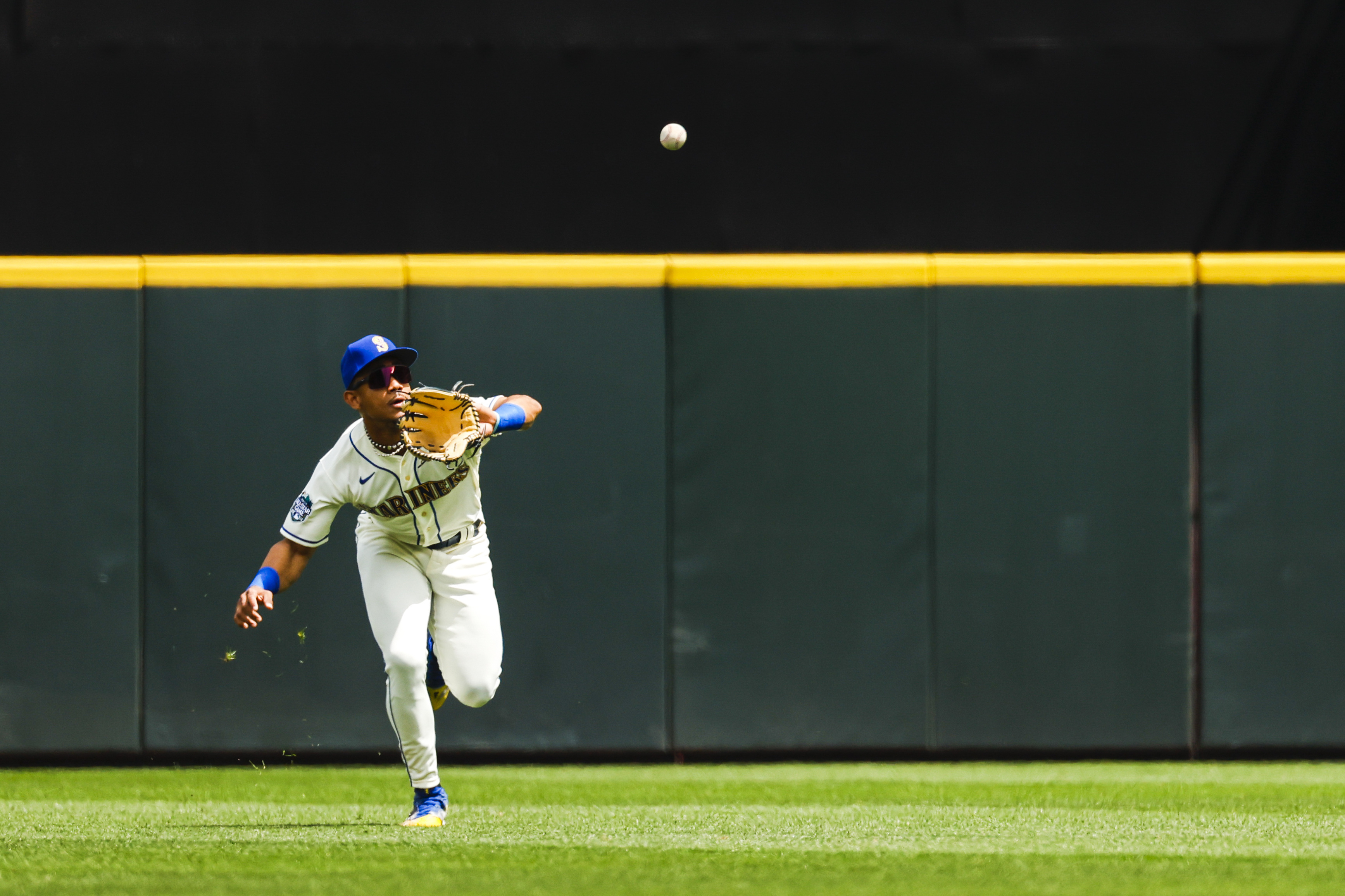 Rookie Bryce Miller sharp in his return as Mariners shut out Tigers, Mariners