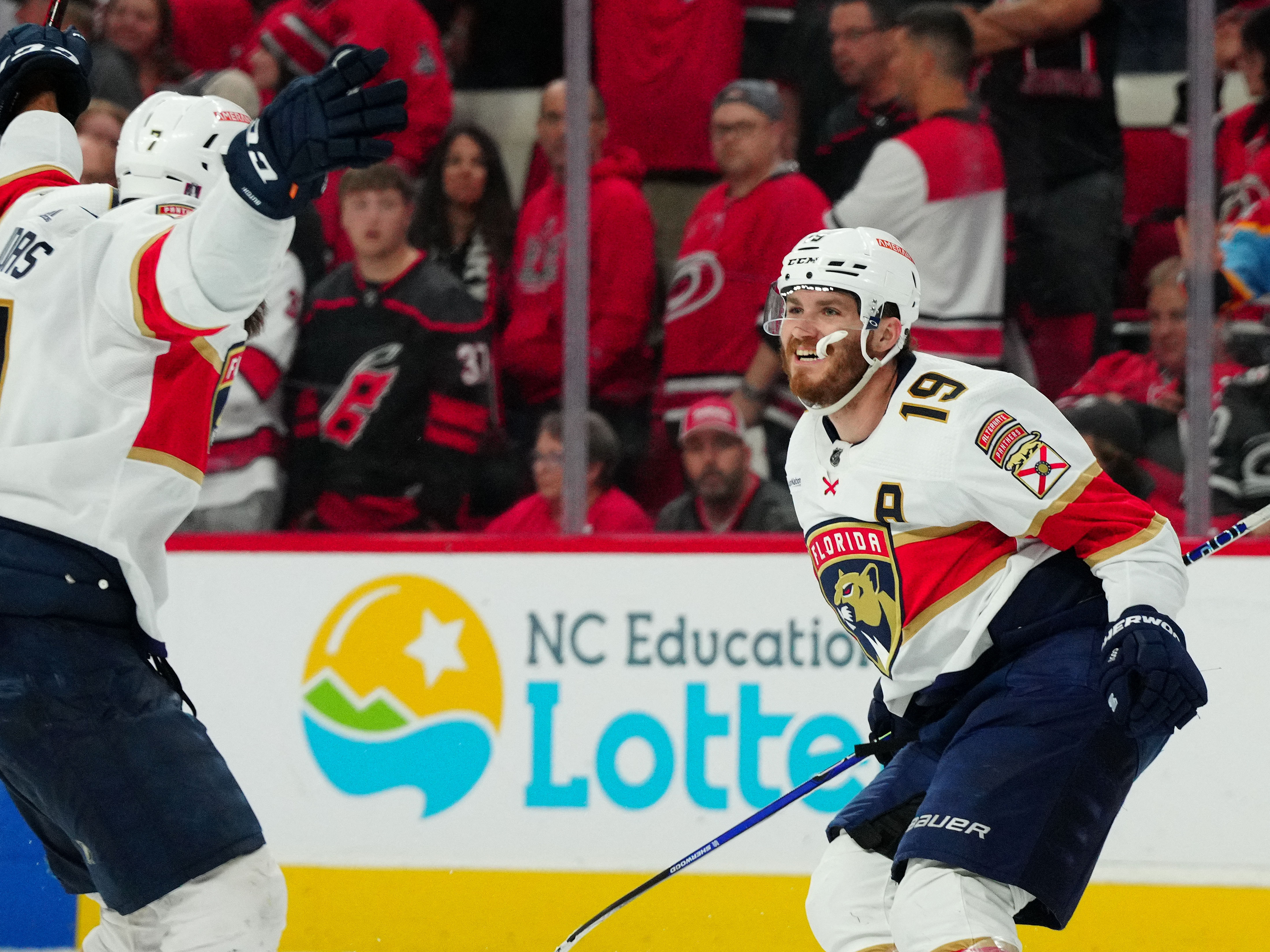 FLORIDA PANTHERS X CAROLINA HURRICANES - JOGO 1 - PLAYOFFS NHL [PT