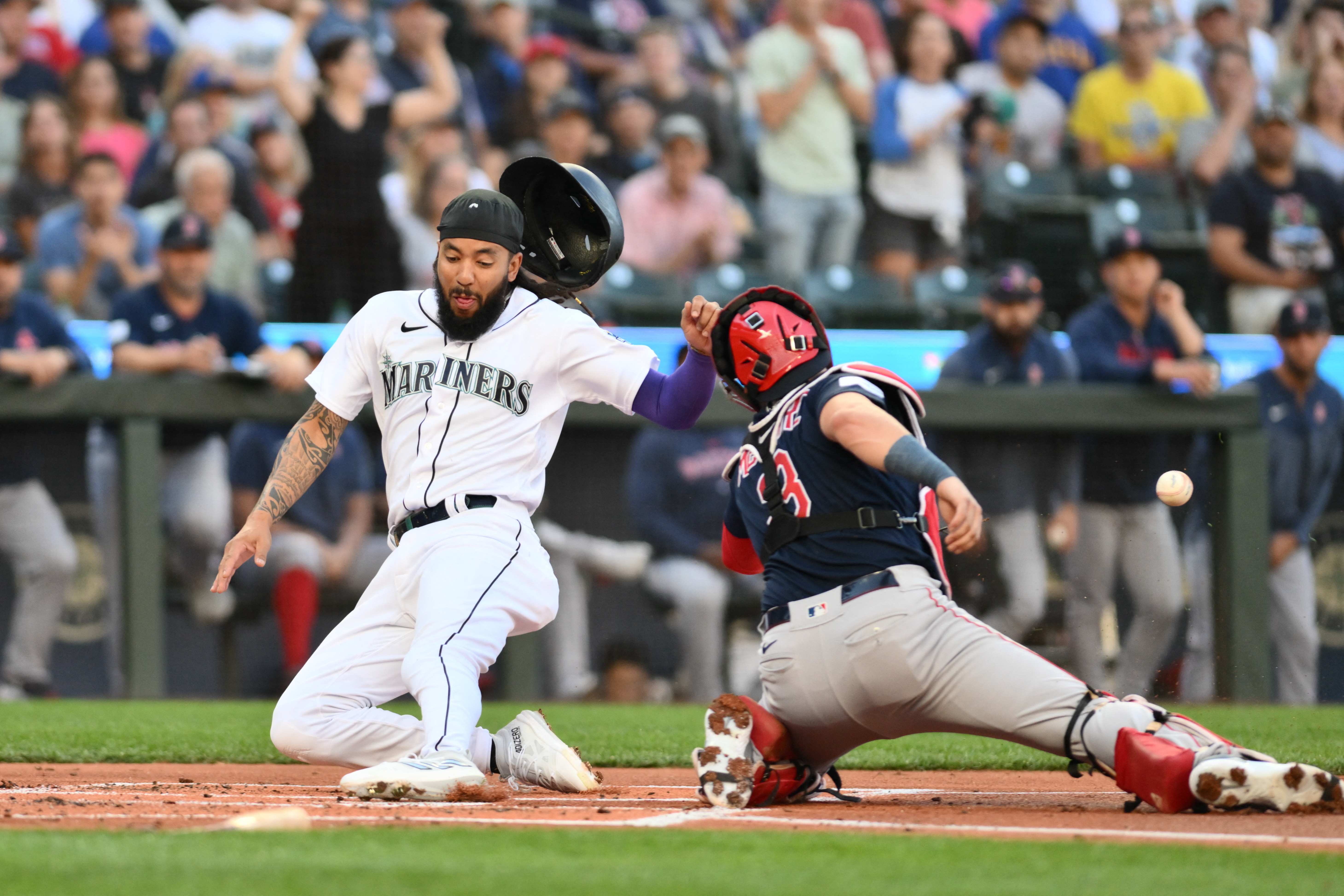 Duran shakes off rough start, helps Red Sox beat Mariners