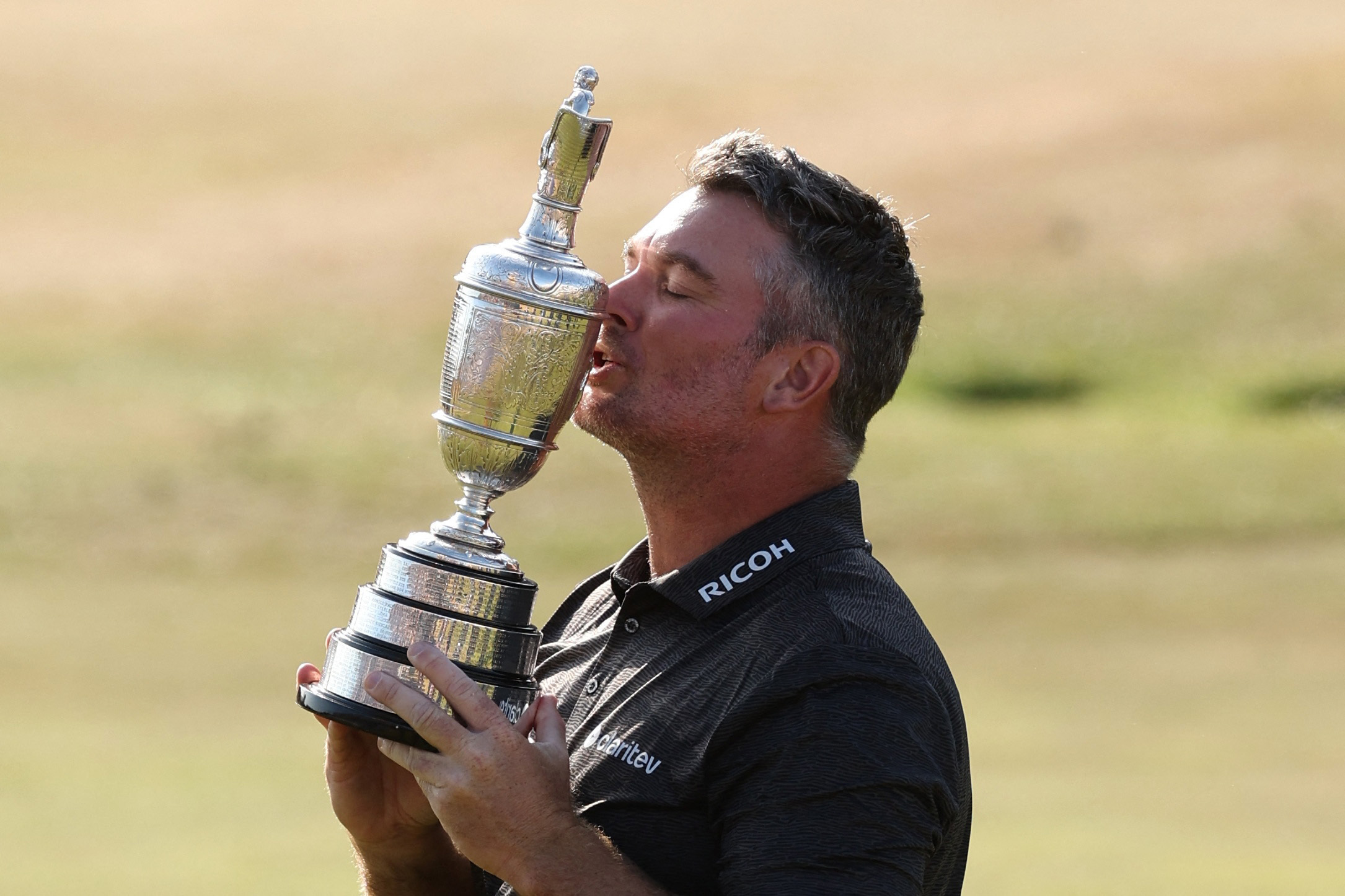 New Zealand's fearless Fox wins British Open thriller at final