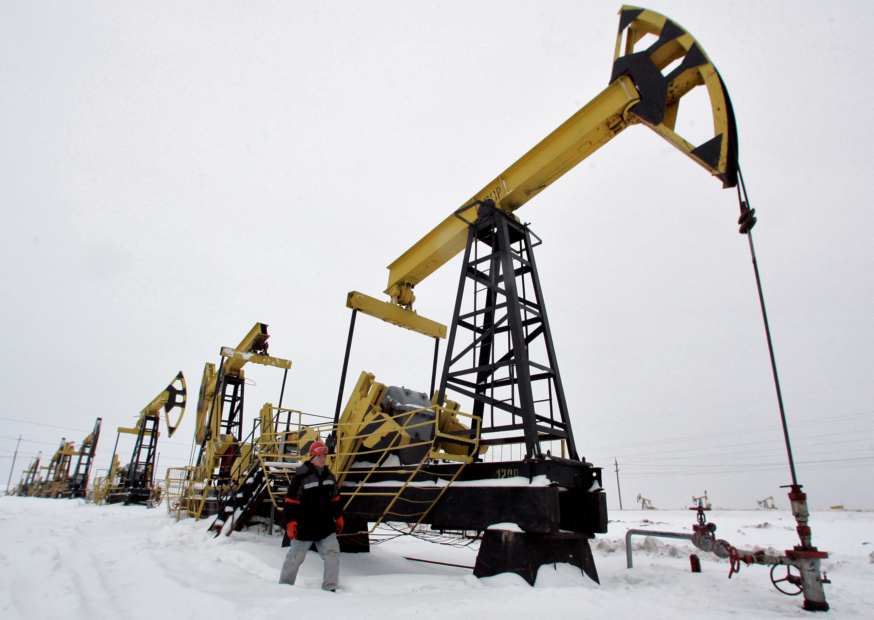 Russia S Feb Oil Output Rises Trading Paralysed By Sanctions Reuters   354Y3O6FEVLI5EOBFIEMB7WY4M 