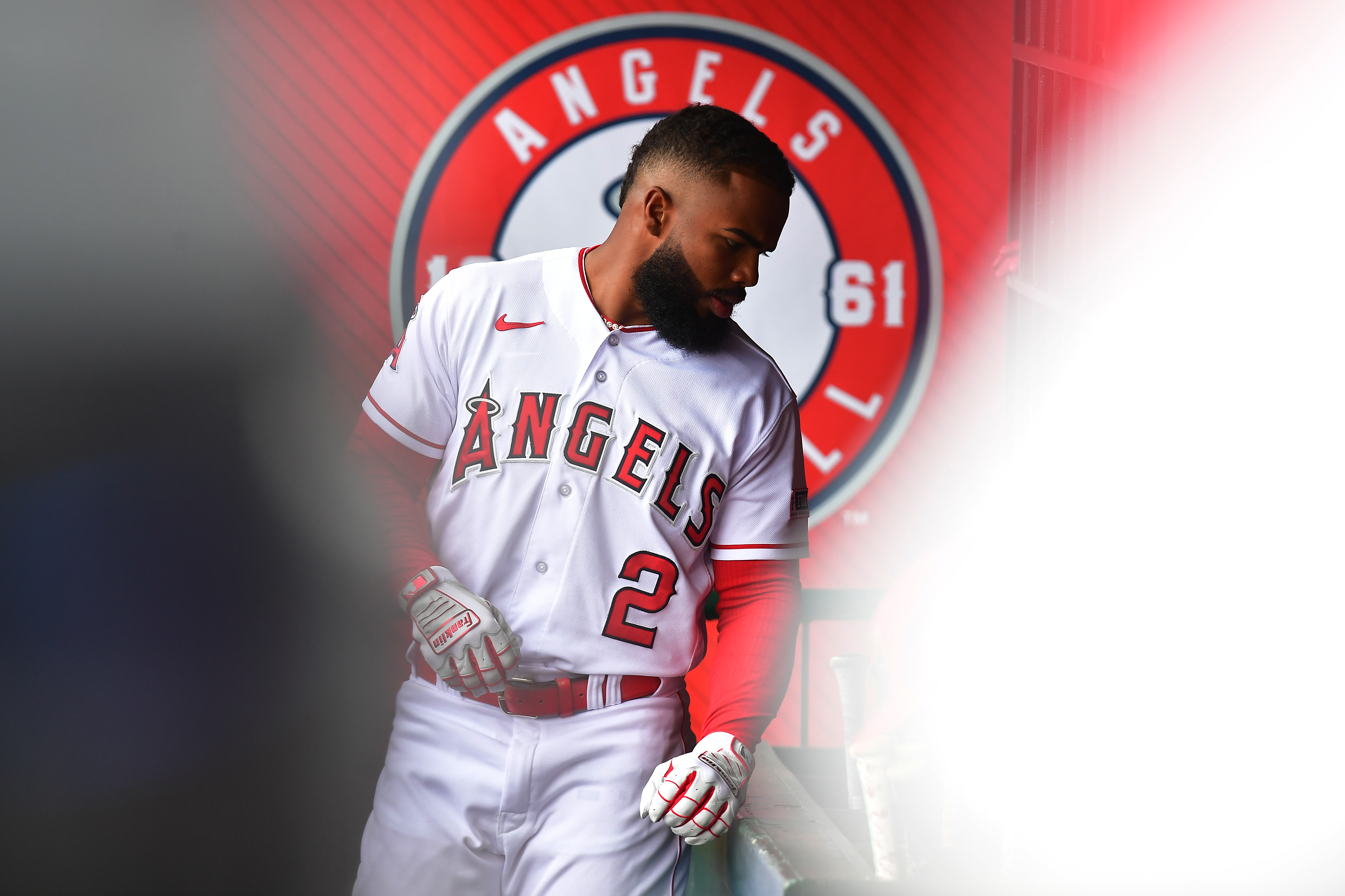 Angels use roster depth to edge Nationals