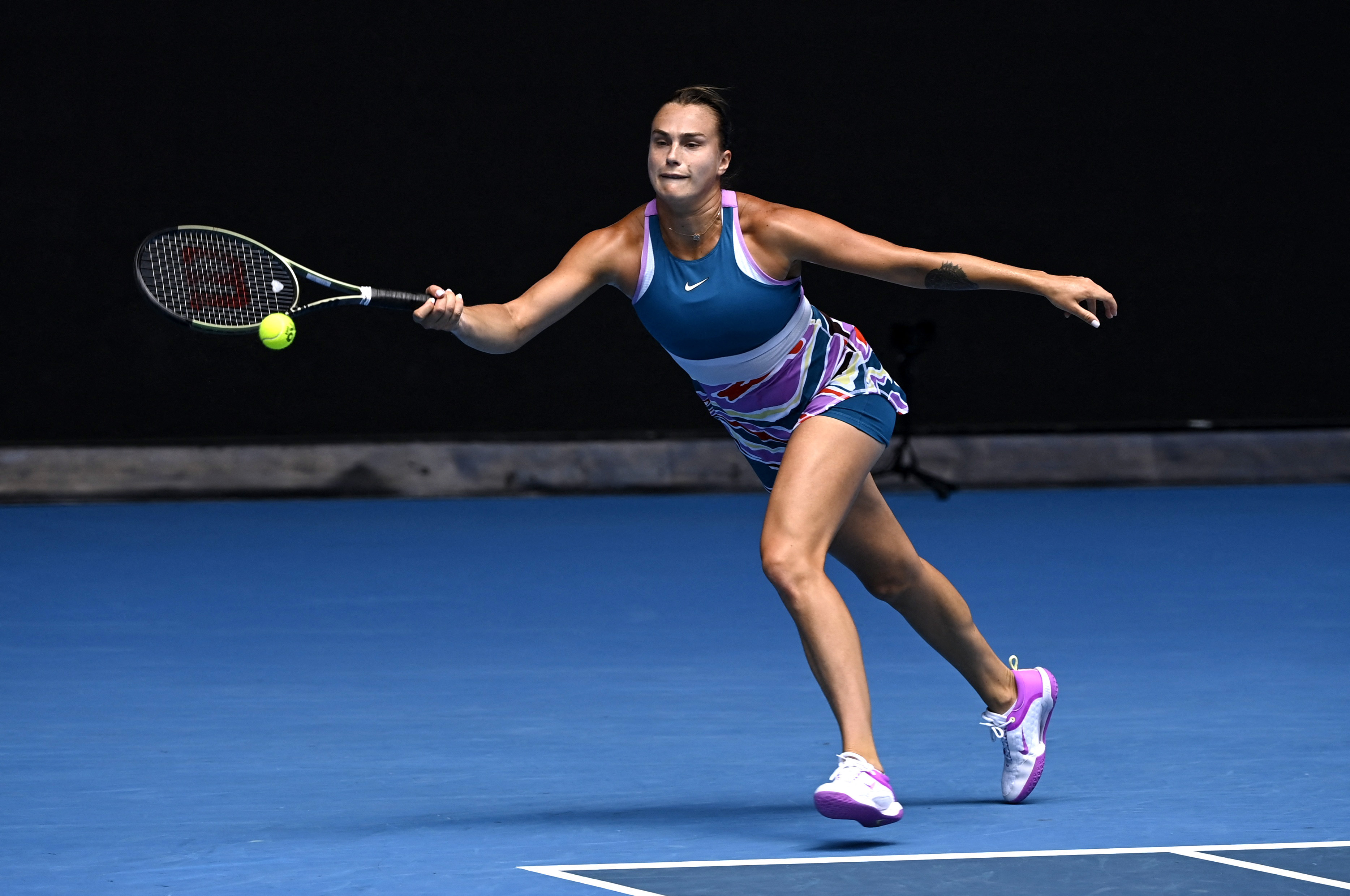 Sabalenka prevails in heavyweight clash to reach Melbourne semis | Reuters 