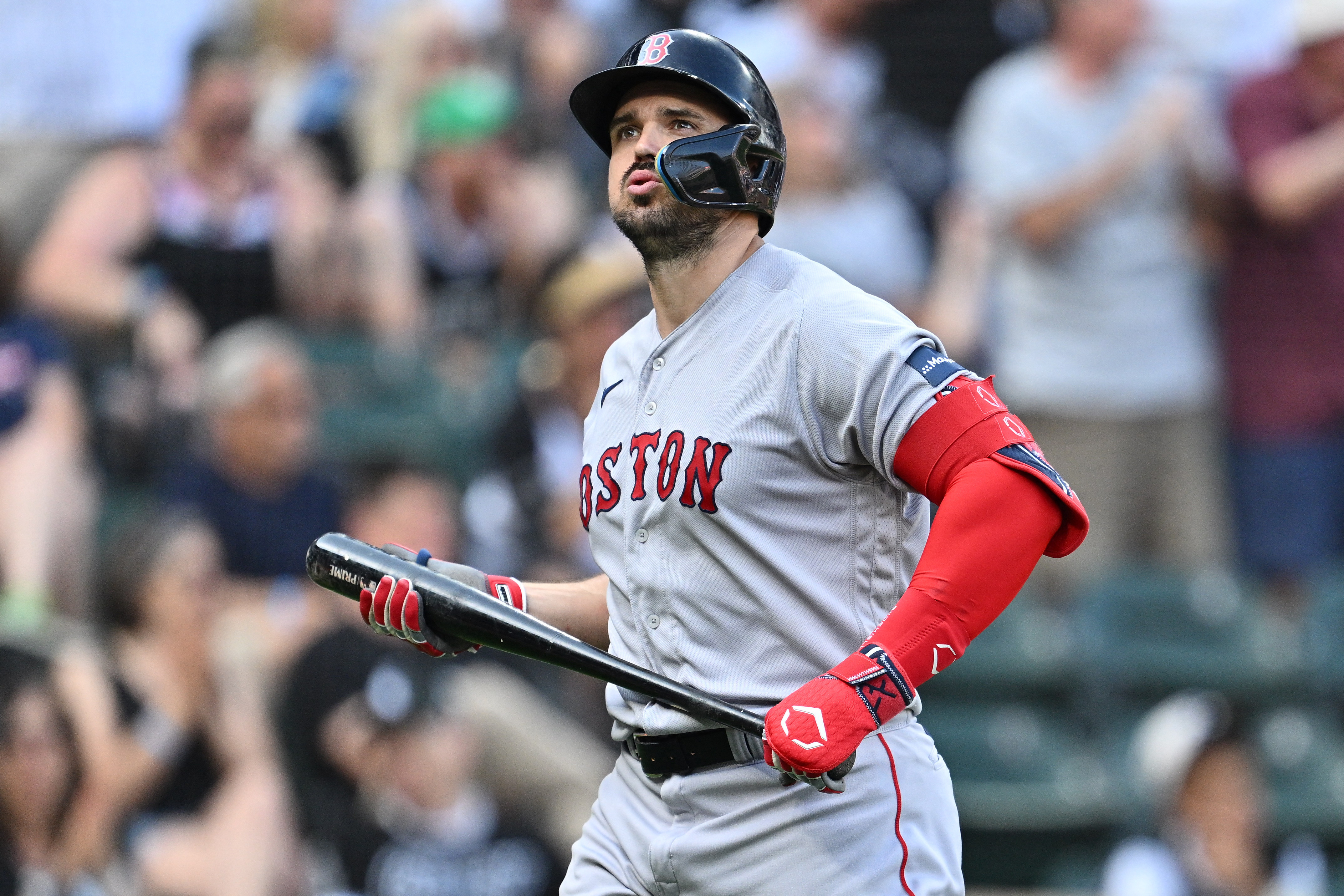 Red Sox lead MLB with 17 wins, J.D. Martinez takes HR lead