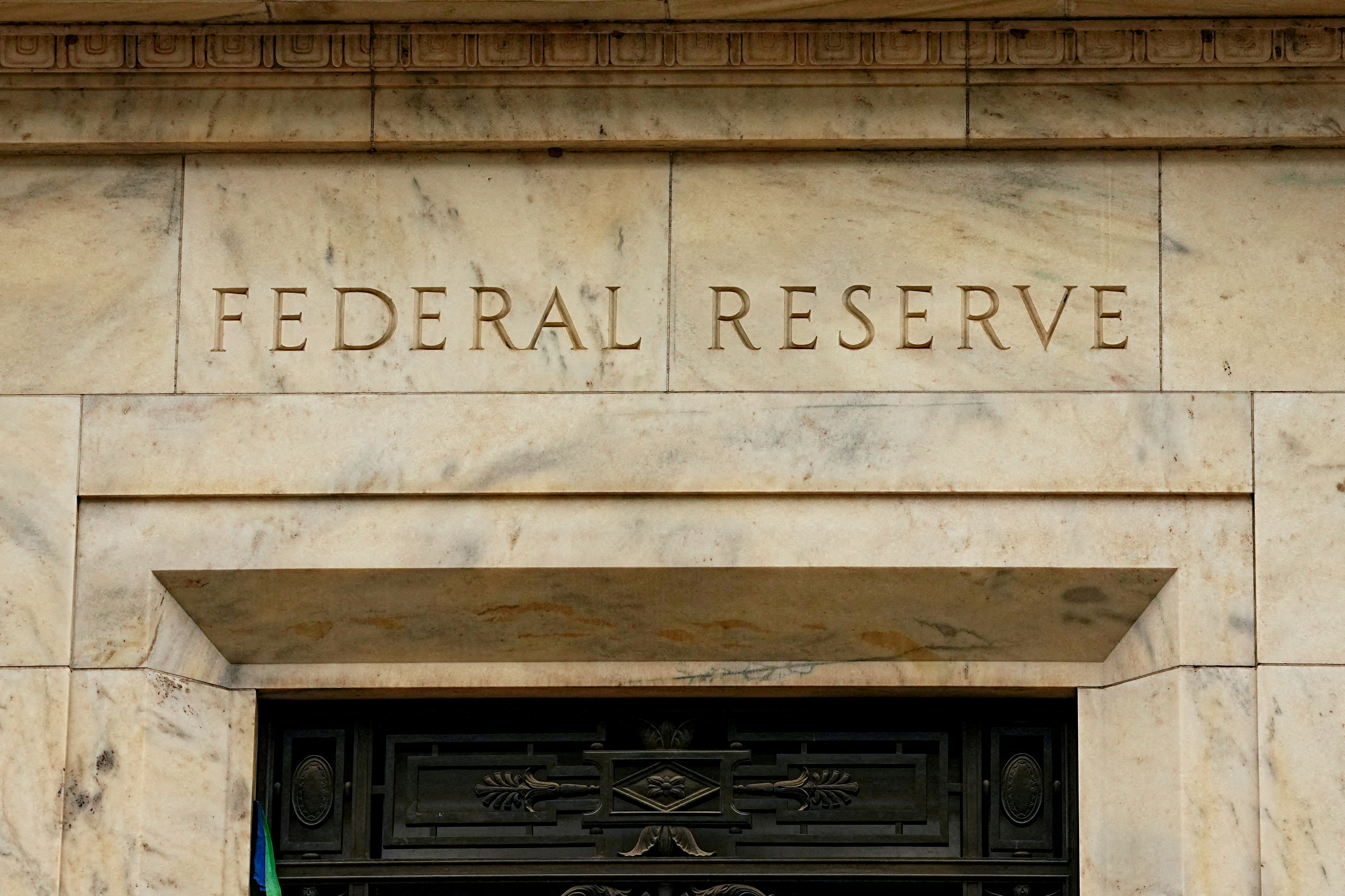 Countdown to Fed cut: Bond investors scale back on longer-dated Treasuries  | Reuters