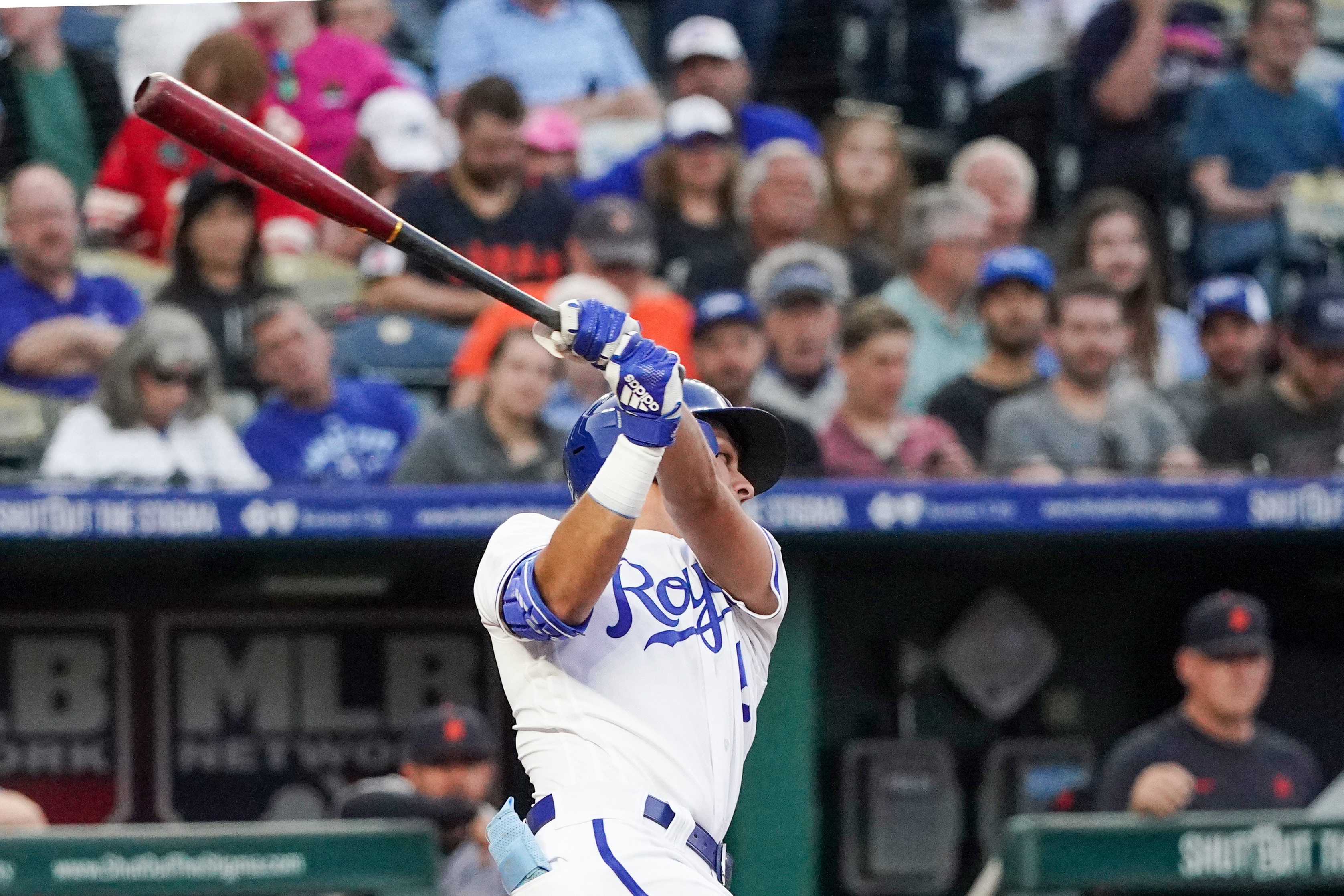 Javier Baez's 10th-inning double lifts Tigers over Royals