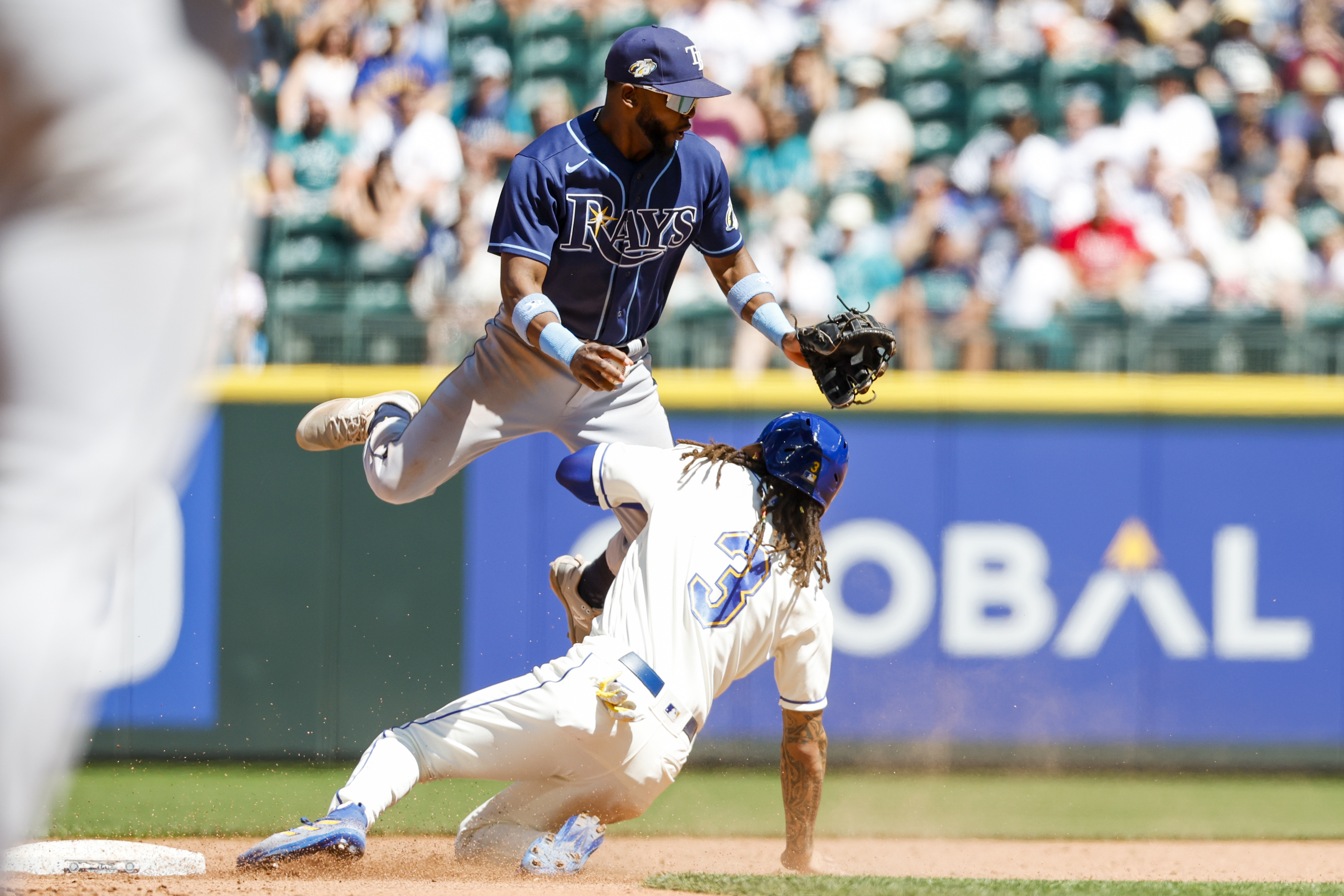 Mariners rally from 5-run deficit to beat Rays, 7-6, and take series from  MLB's best team