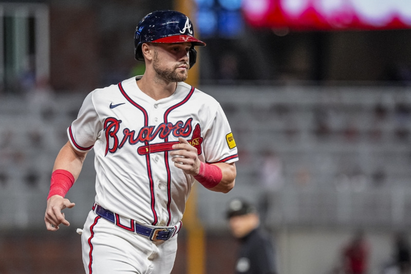 Braves place OF Lane Thomas (ribs) on injured list | Reuters