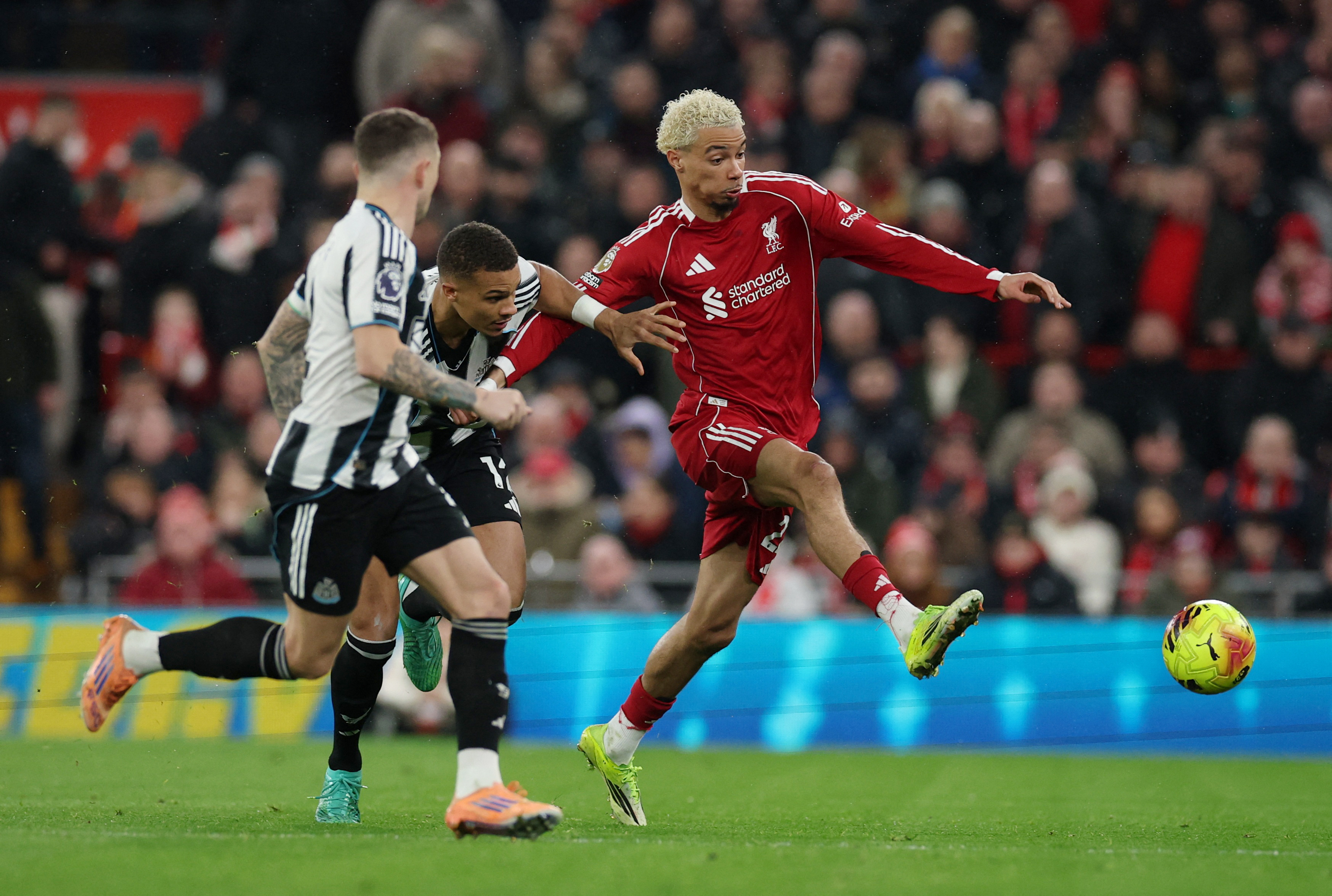 Ekitike double as Liverpool crush Newcastle to end slump | Reuters