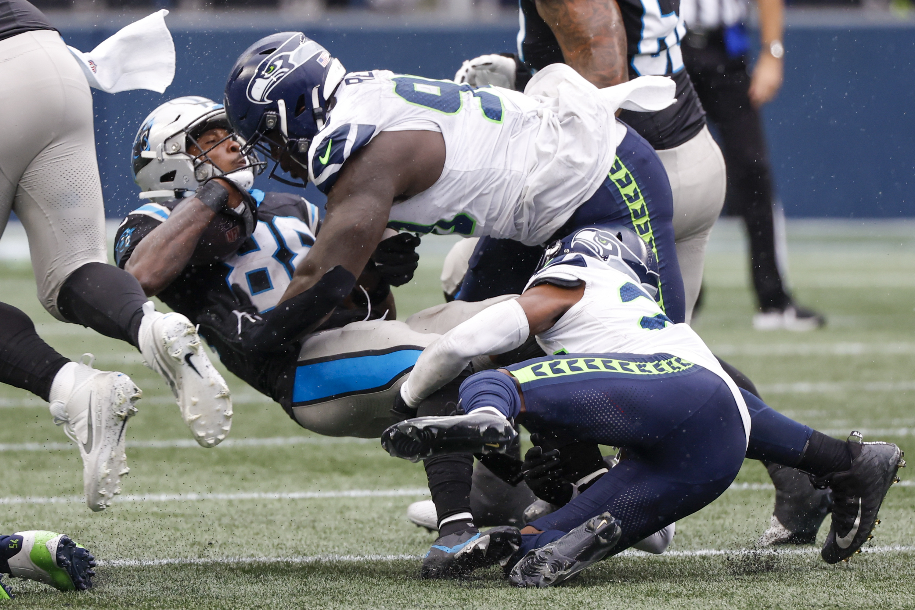 Kenneth Walker III Powers Seahawks Past Panthers | Reuters