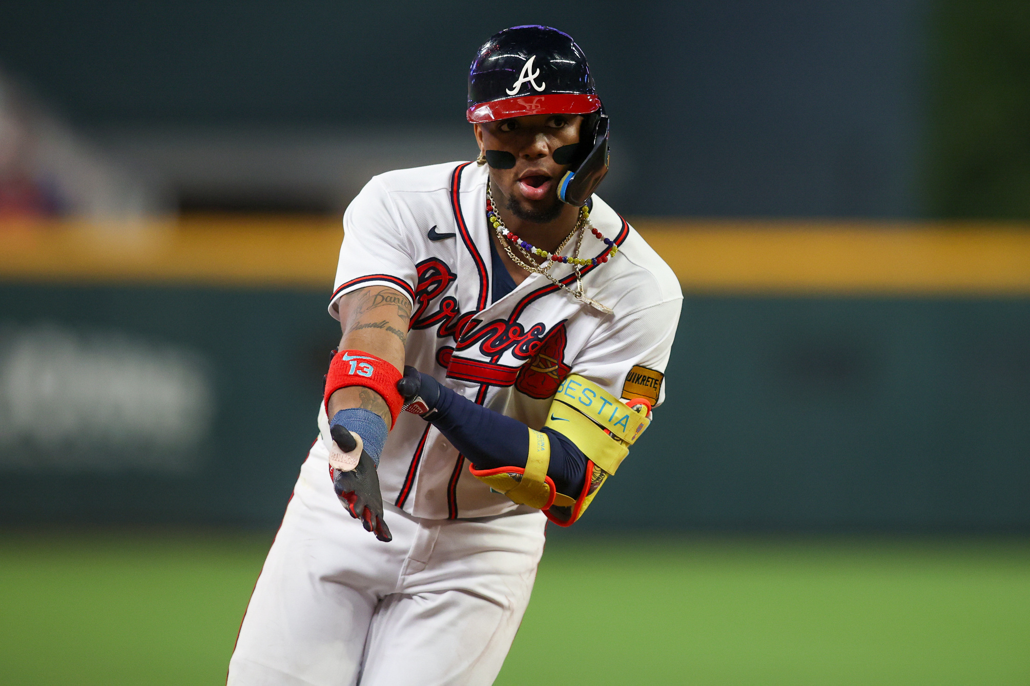 Braves escape six-run hole, stun Cubs 7-6