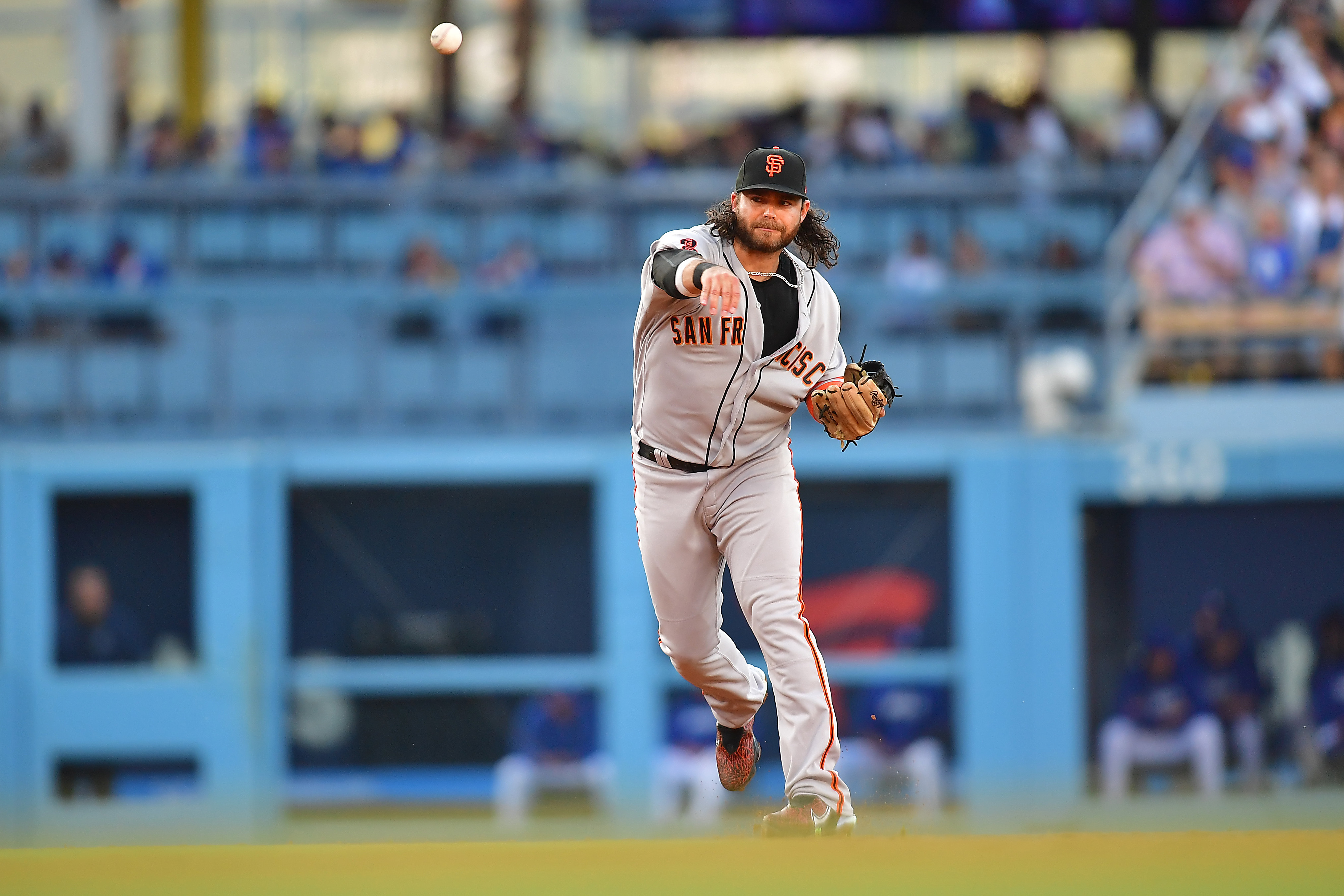 J.D. Davis helps Giants dismantle Dodgers, 15-0