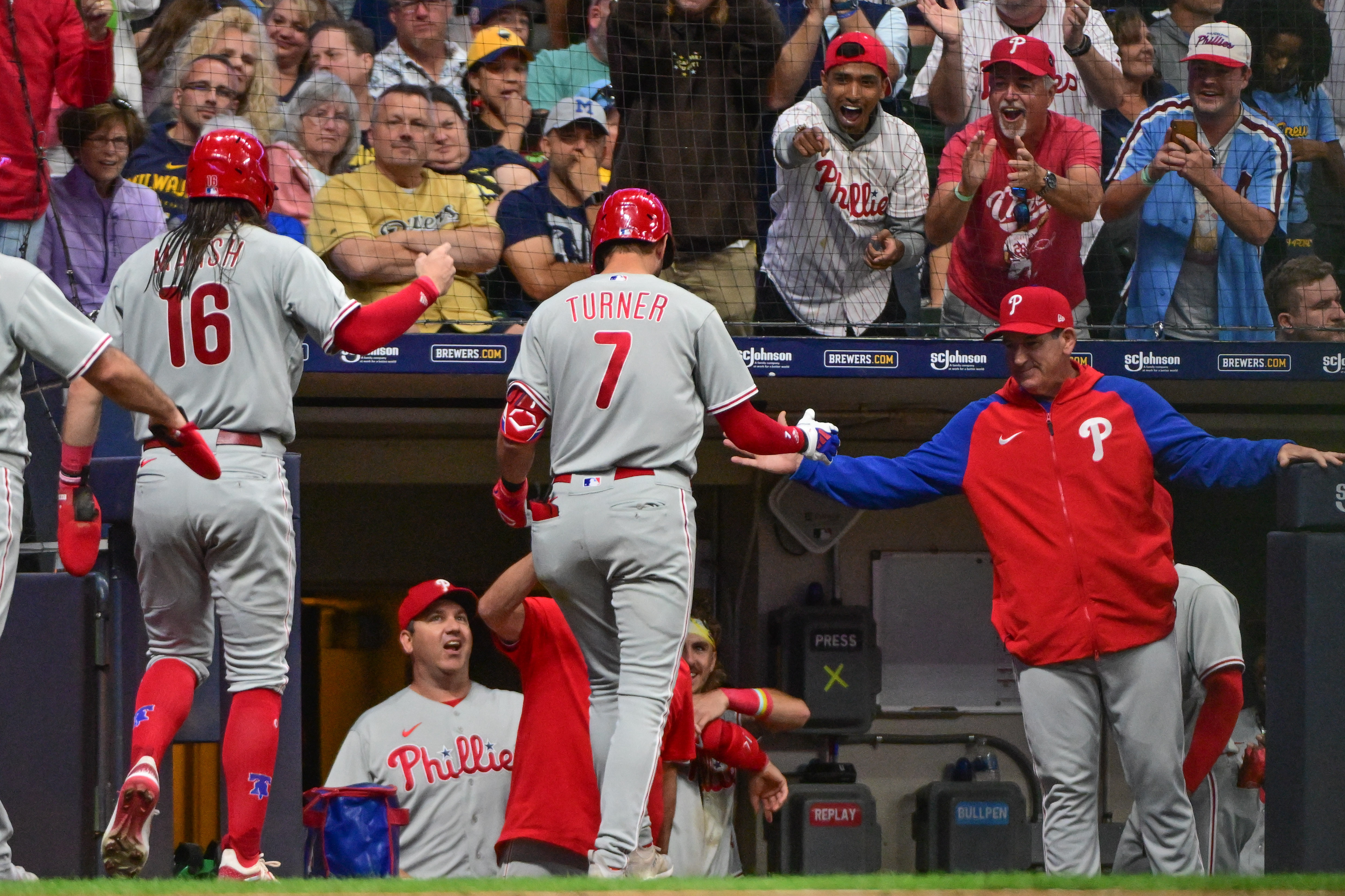 Brewers take game two, beat Phillies 5-3 - Brew Crew Ball