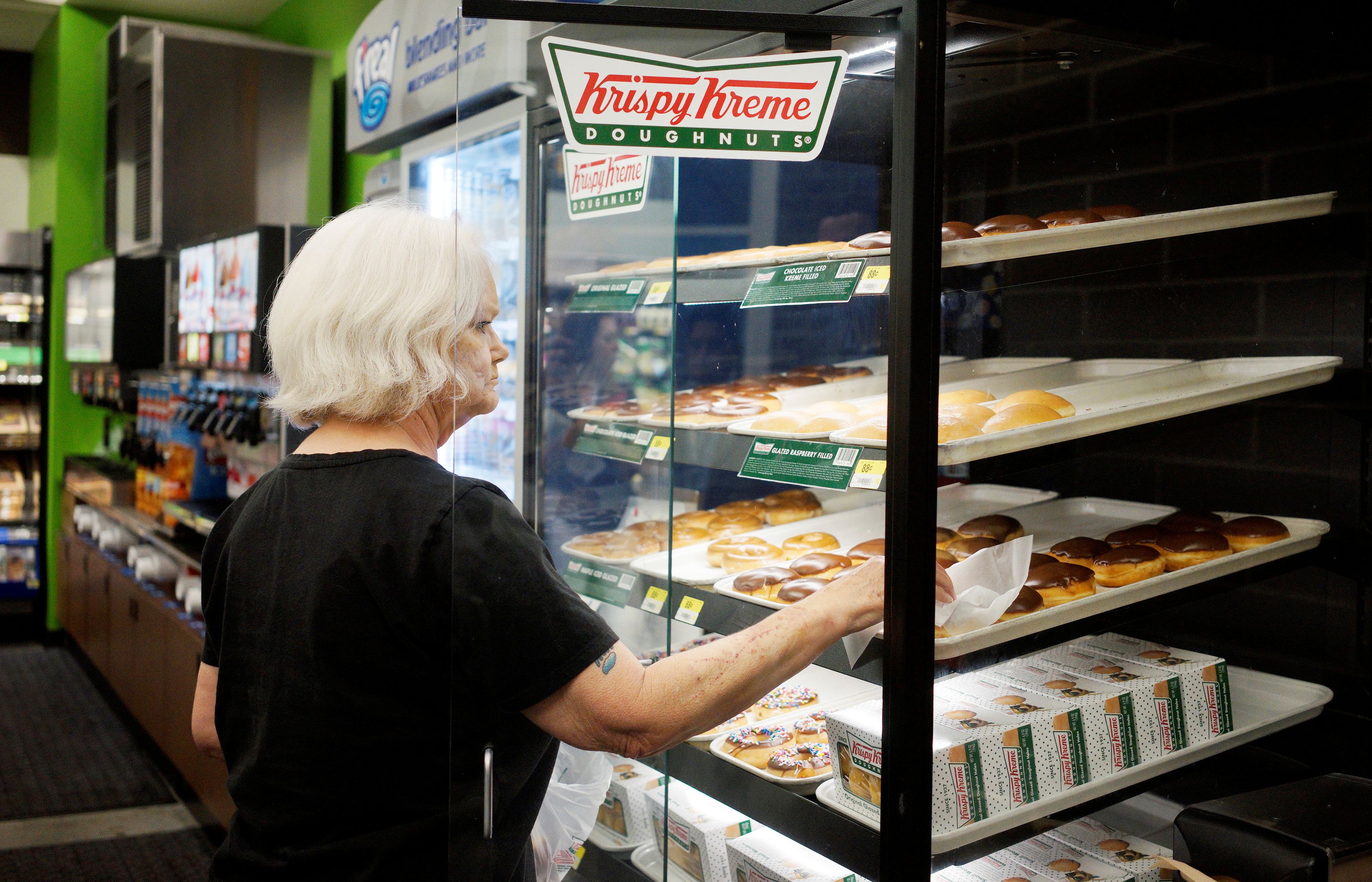 Market Watch: What The Krispy Kreme Meme Stock Mania Says About The Rally - xhfy0f8