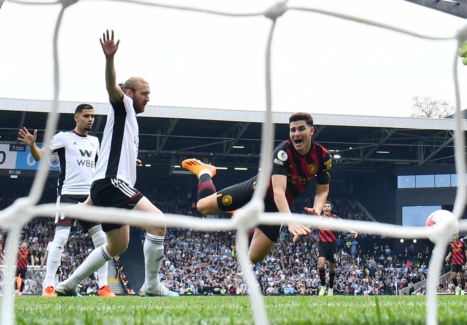 Fulham's Ream breaks arm against Man City, says Silva | Reuters