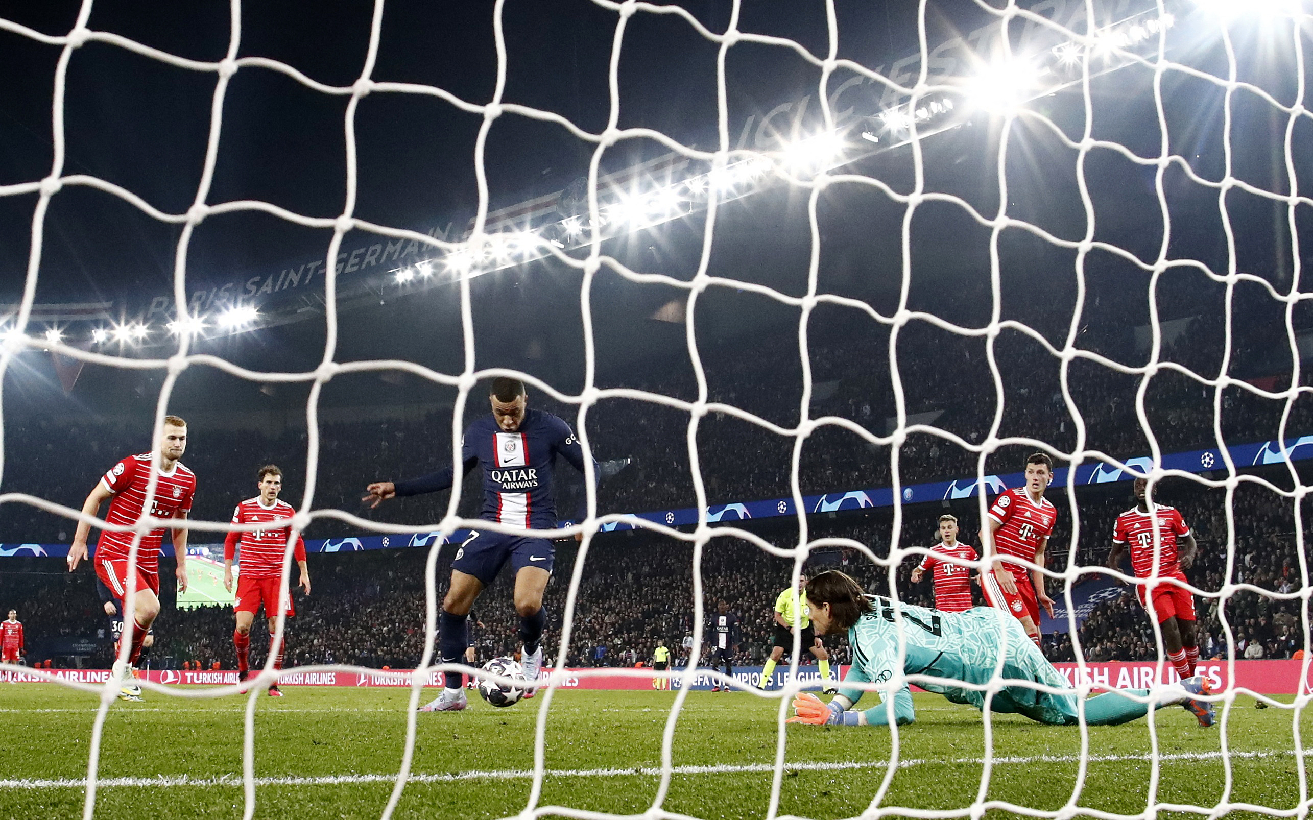 Champions League - Round of 16 First Leg - Paris St Germain v Bayern Munich
