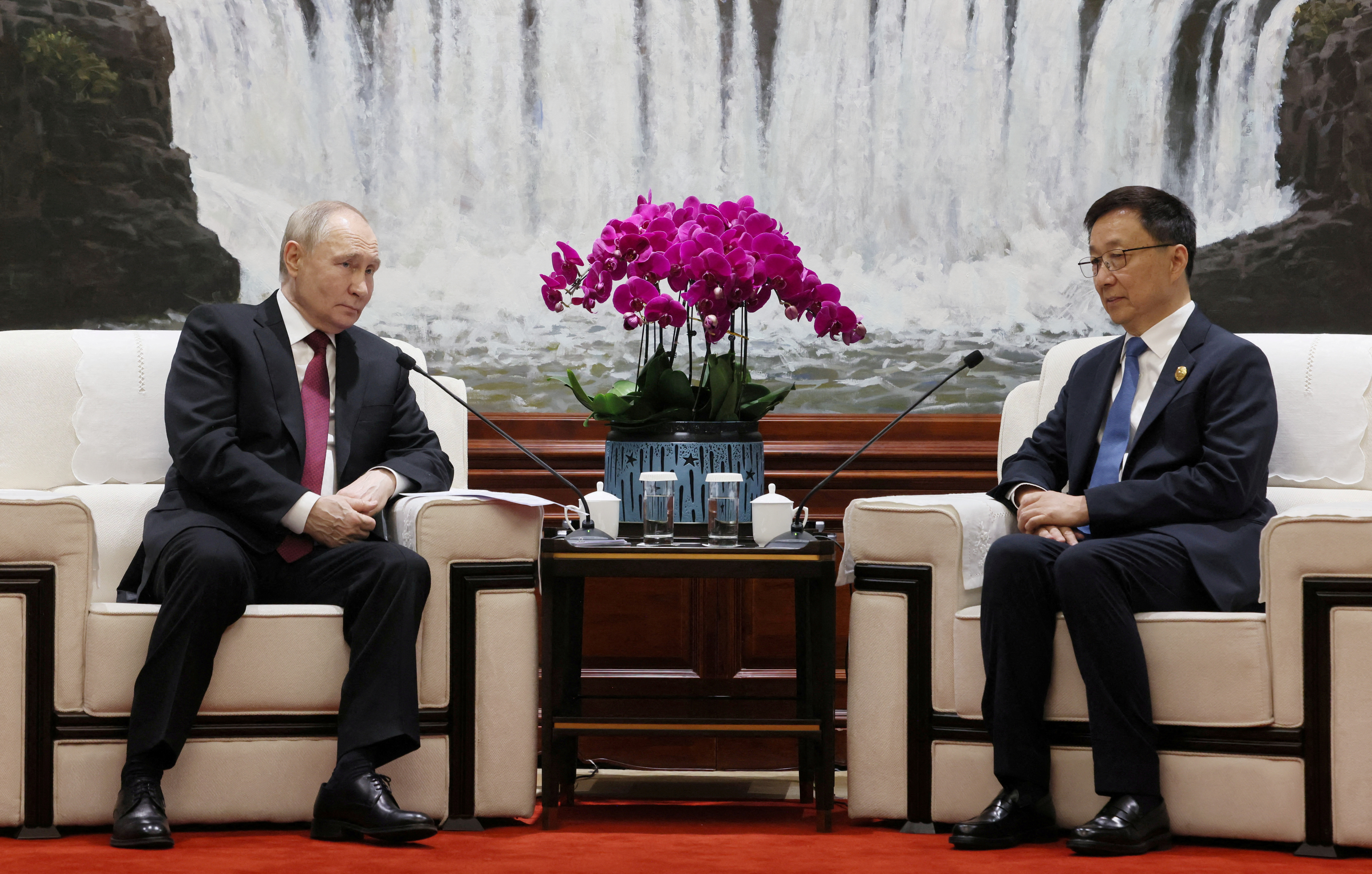 Russian President Vladimir Putin and Chinese Vice President Han Zheng meet in Harbin