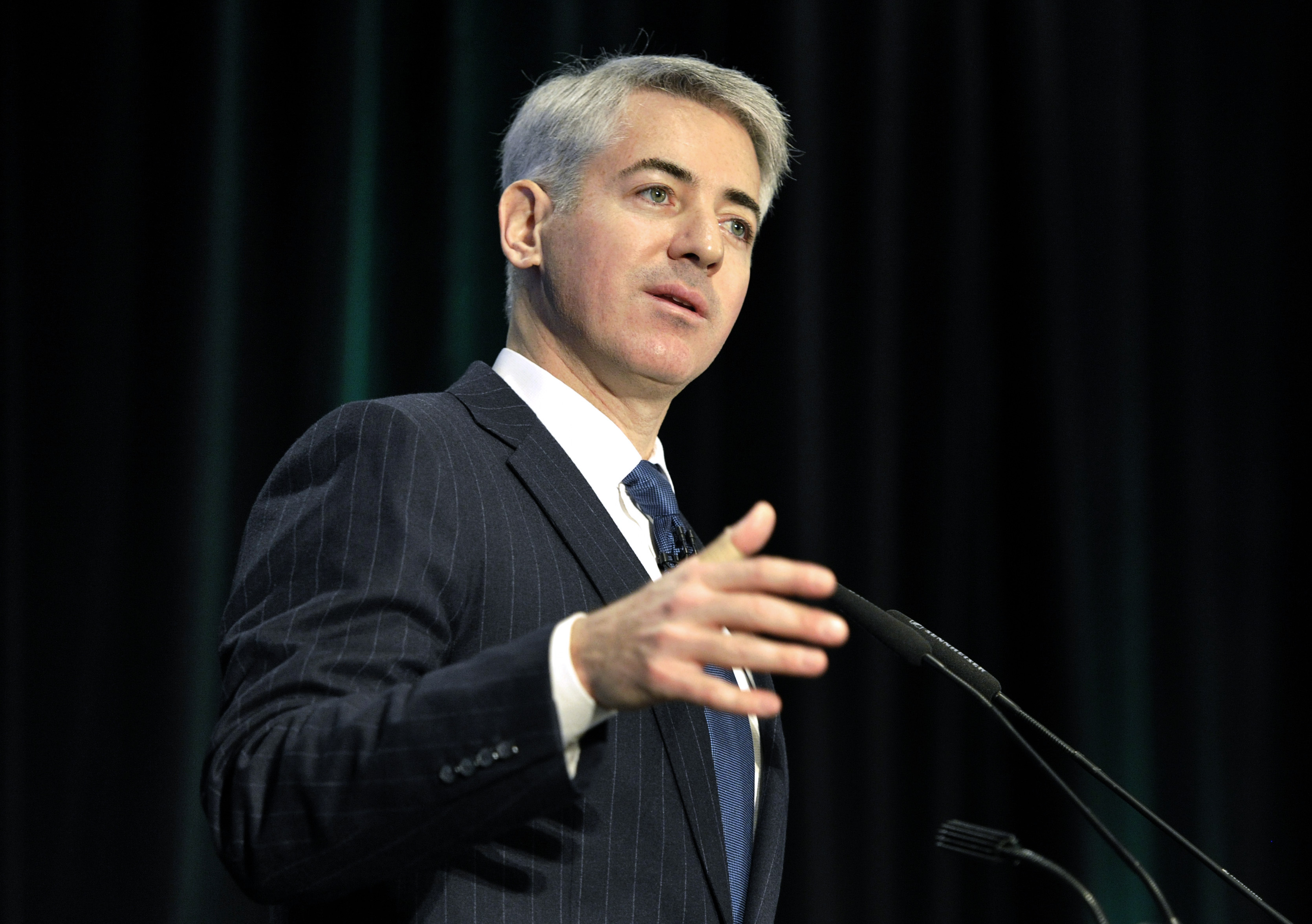 Ackman Launches Cheaper Hedge Fund Aimed At Wider Investor Pool | Reuters