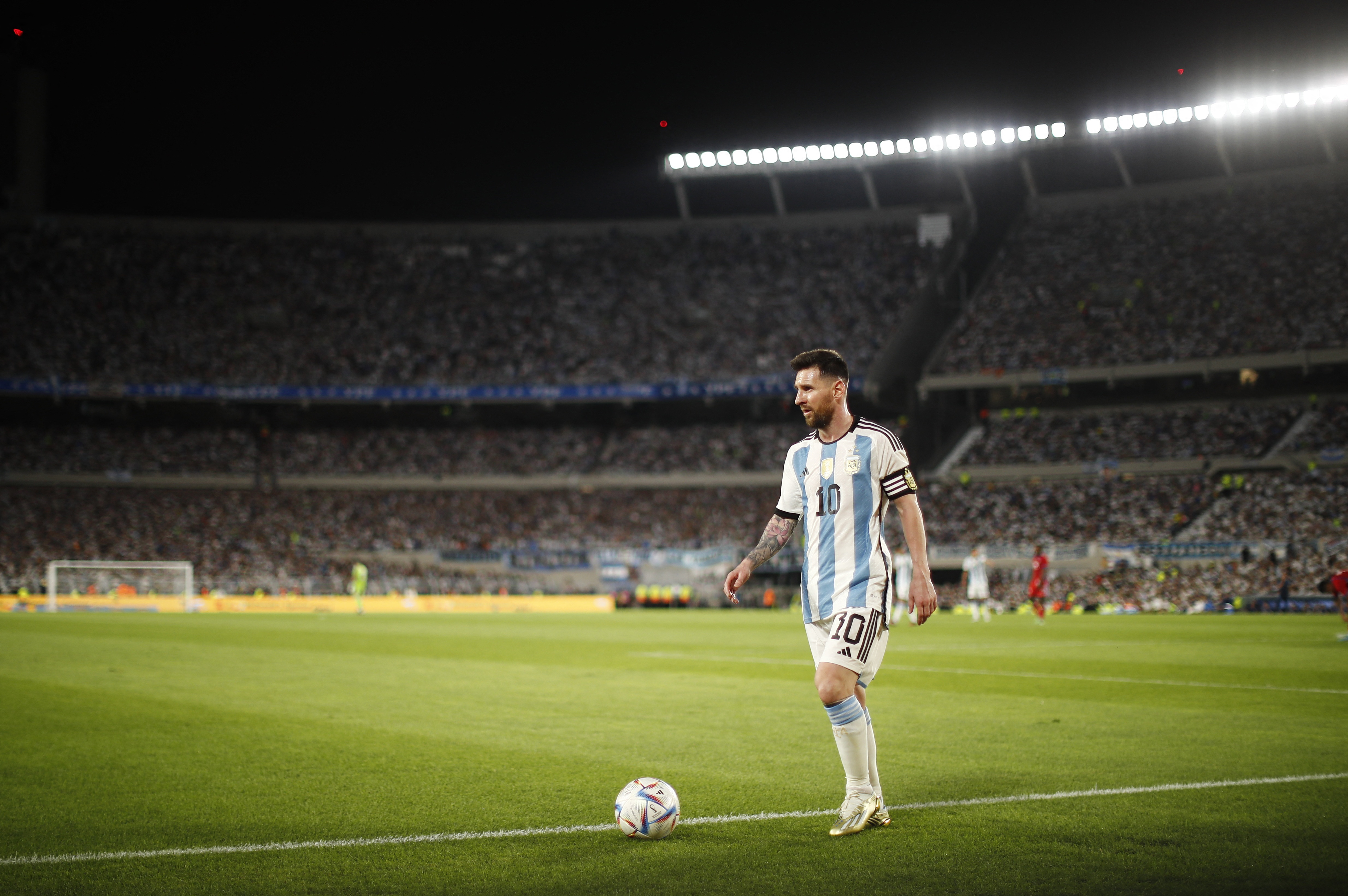Messi lidera a Argentina en las primeras eliminatorias mundialistas