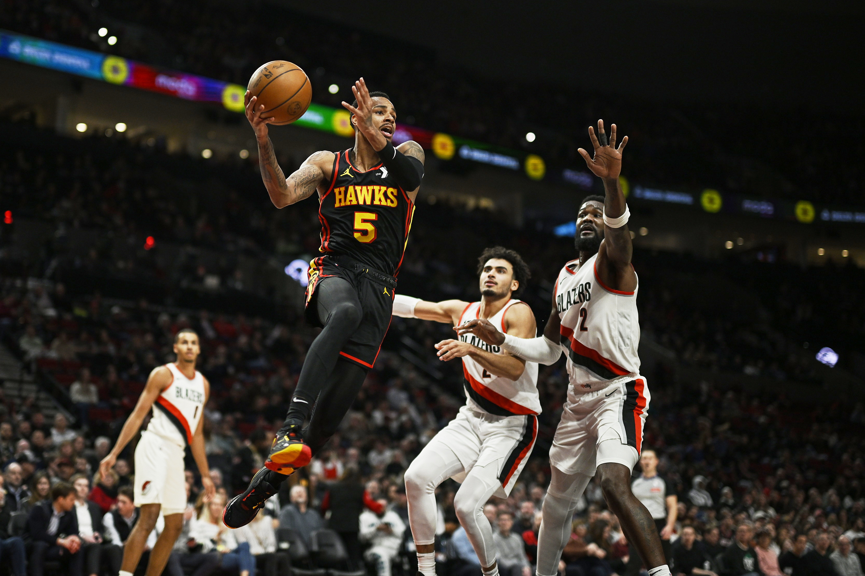 Anfernee Simons, Deandre Ayton Help Blazers Beat Hawks | Reuters