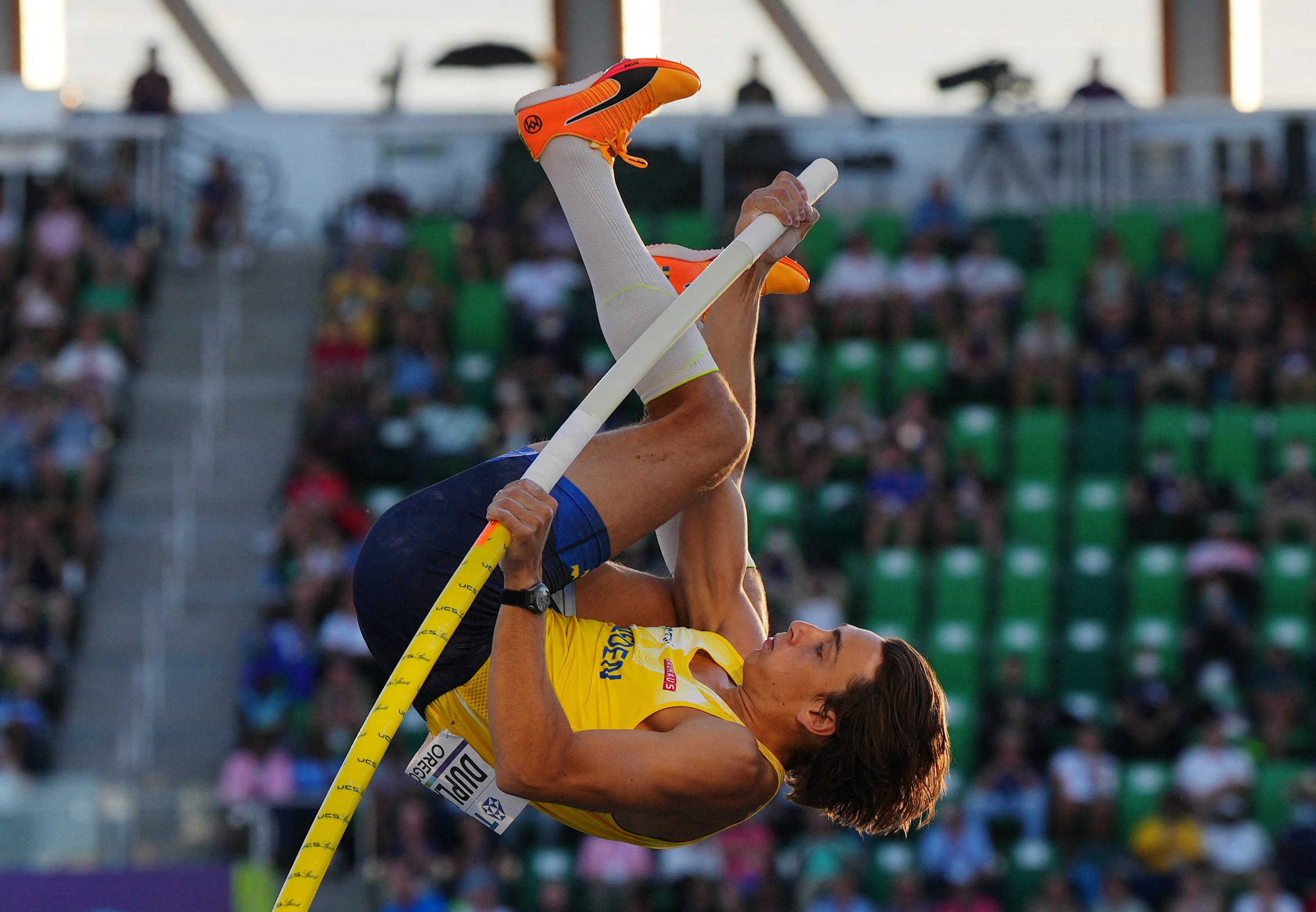 Swede Duplantis breaks pole vault world record to win gold Reuters