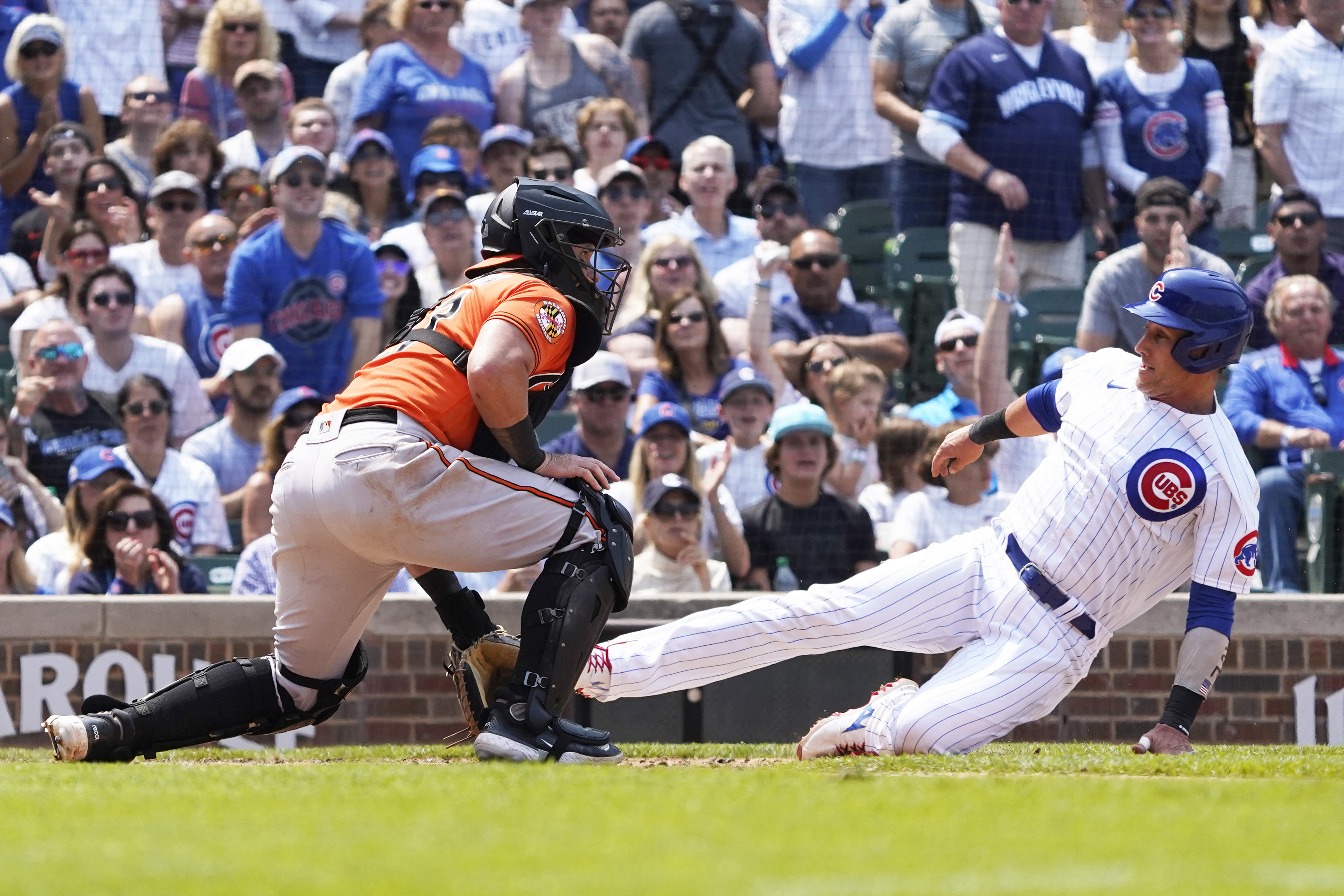 Cubs remain hot, top Orioles