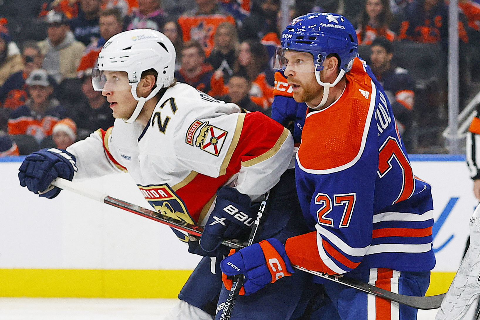 Panthers explode for 5 goals to sink Oilers | Reuters