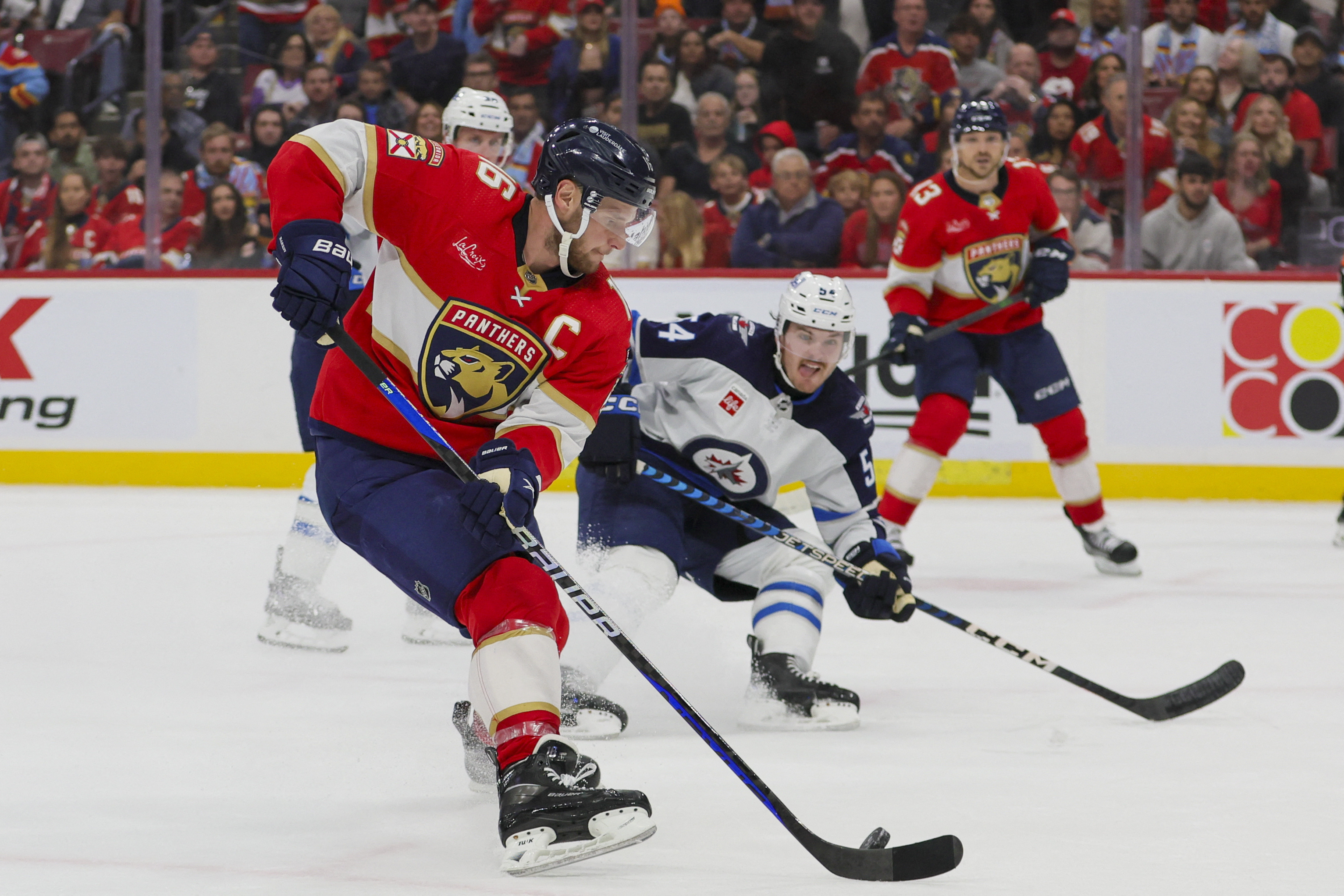 Connor Hellebuyck, Jets Blank Panthers, Extend Win Streak | Reuters