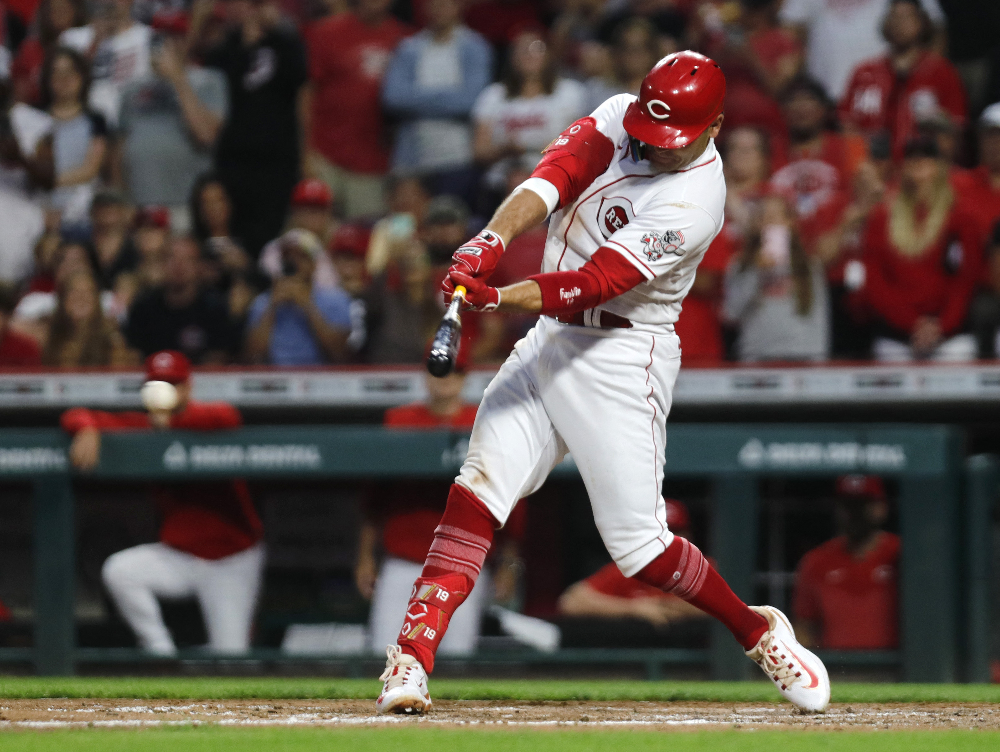 Reds look to even home series against Brewers