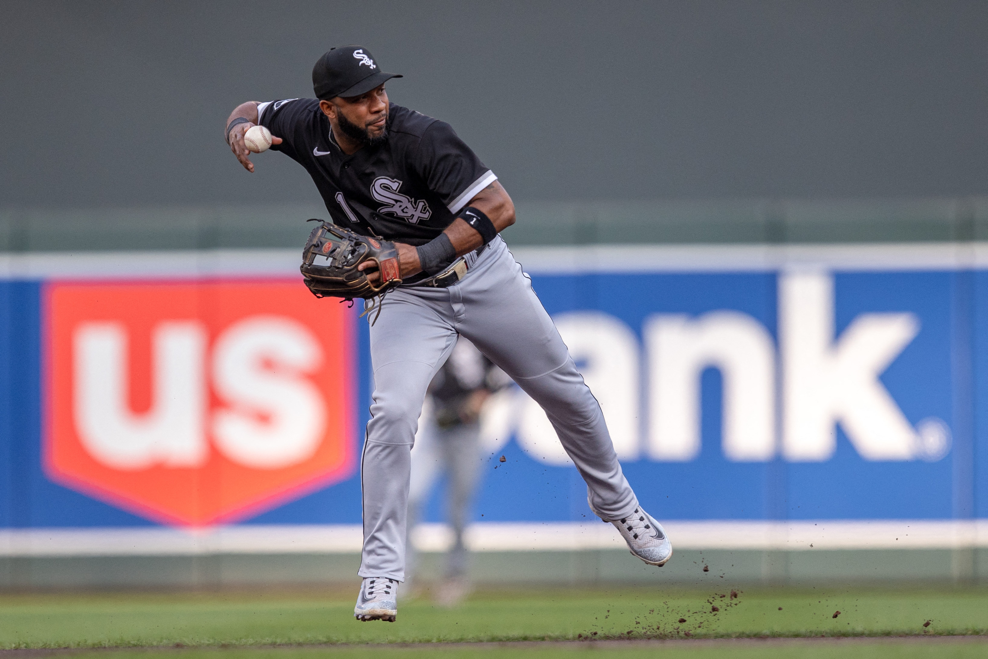 White Sox get clobbered by Twins - CBS Chicago