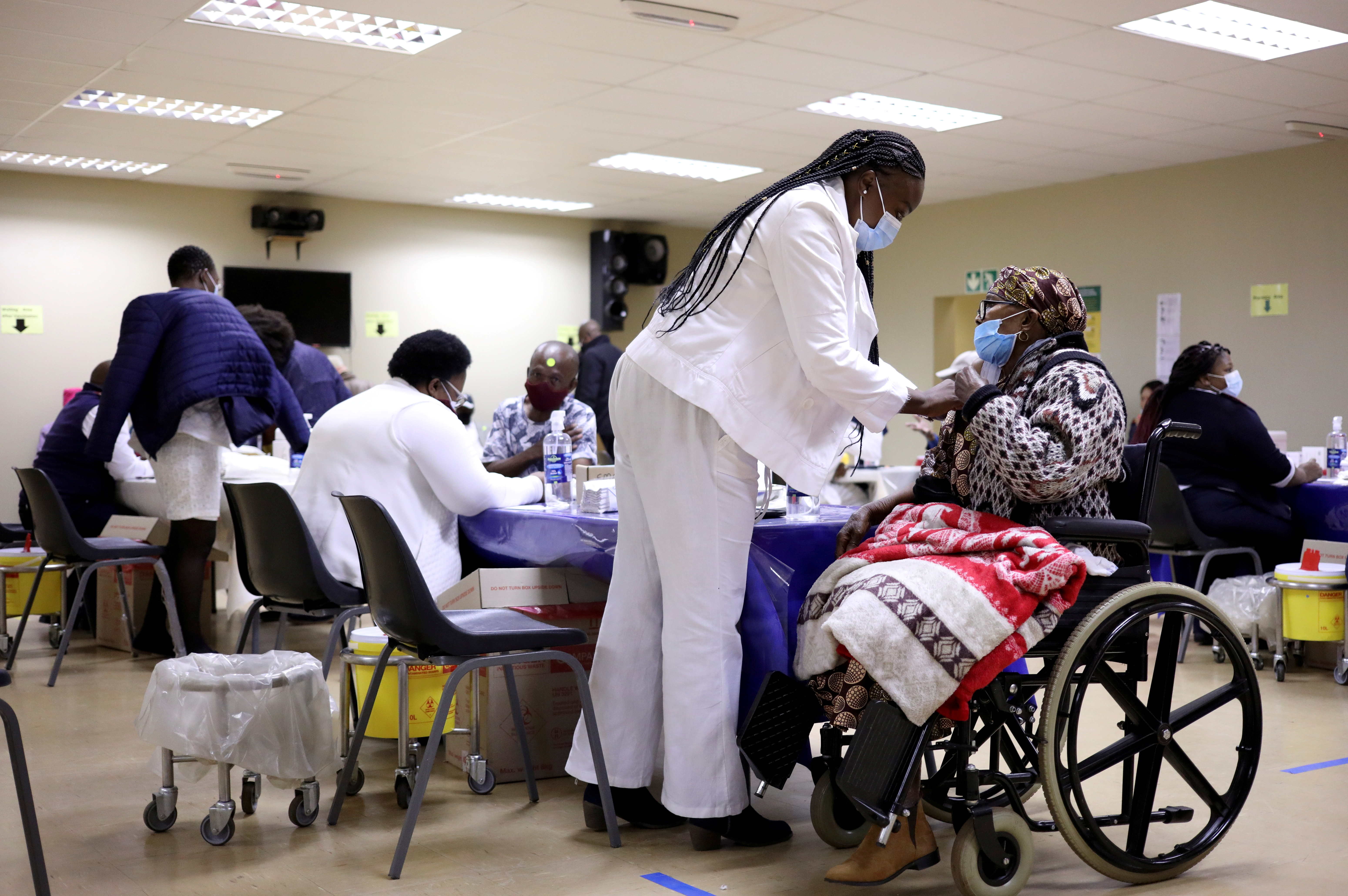South Africa rolls out COVID-19 vaccines to the elderly