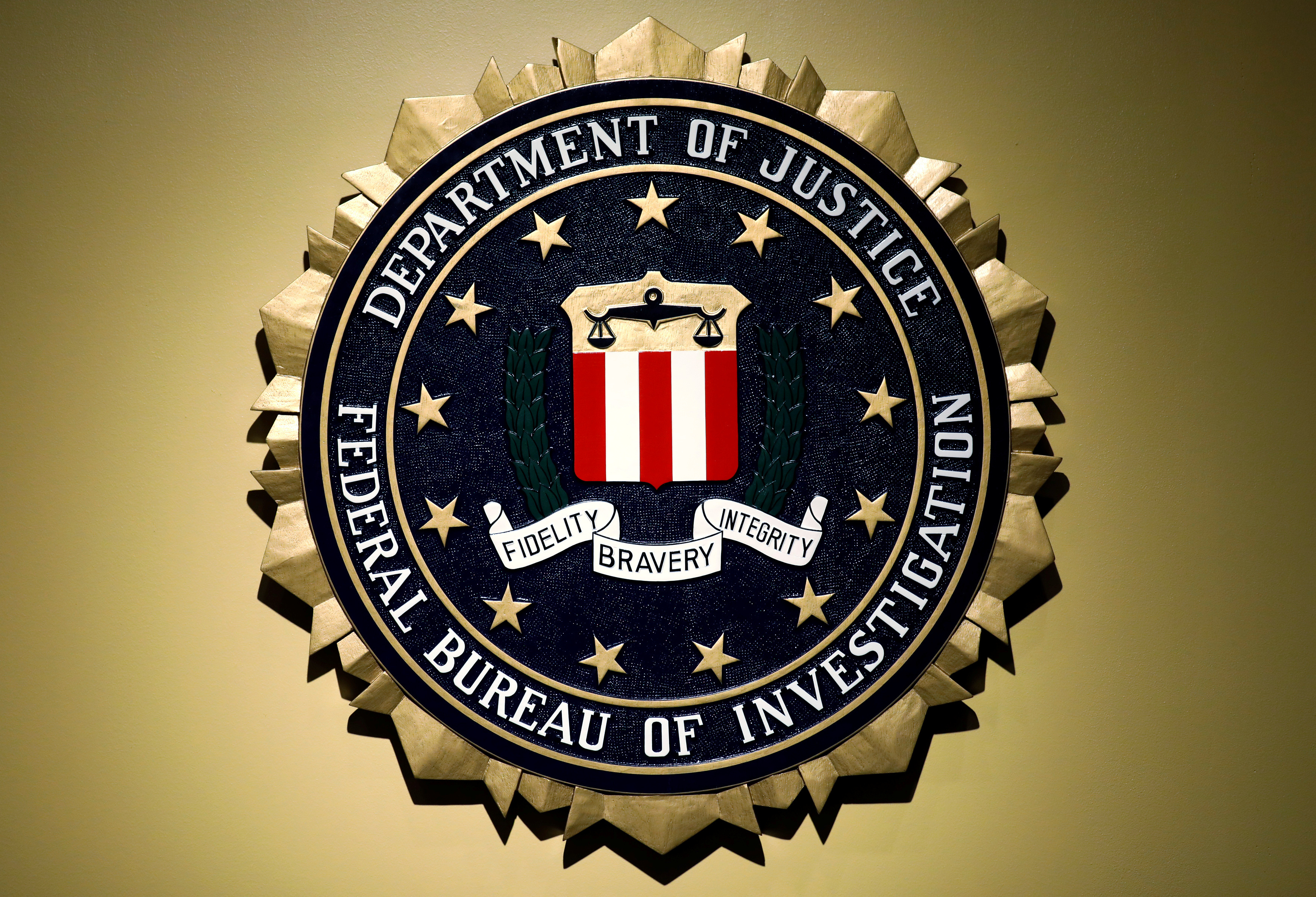 FBI misused intelligence database in 278,000 searches, court says