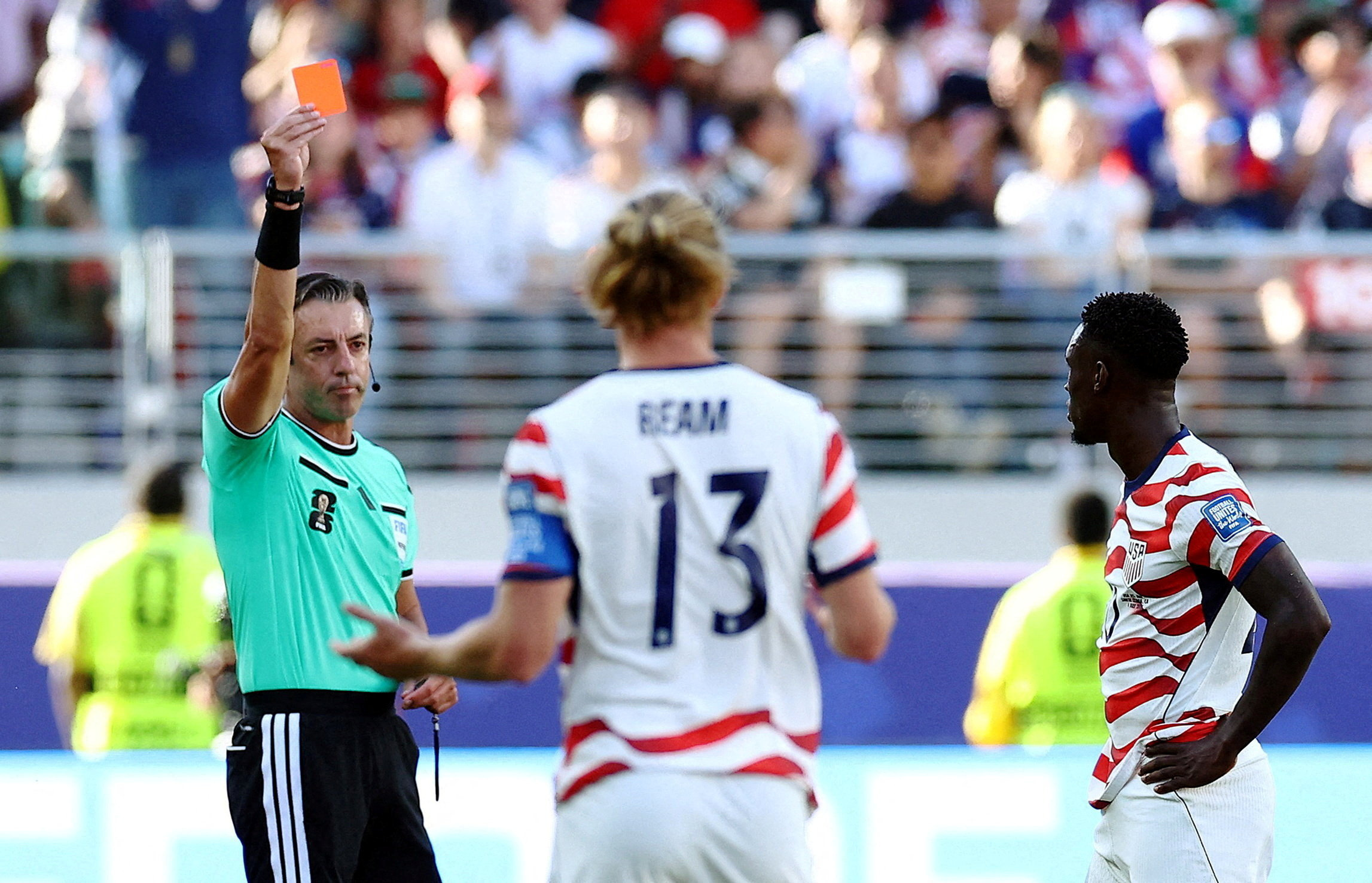 サッカー＝元オランダ代表オーフェルマウス氏、1年間の活動禁止処分