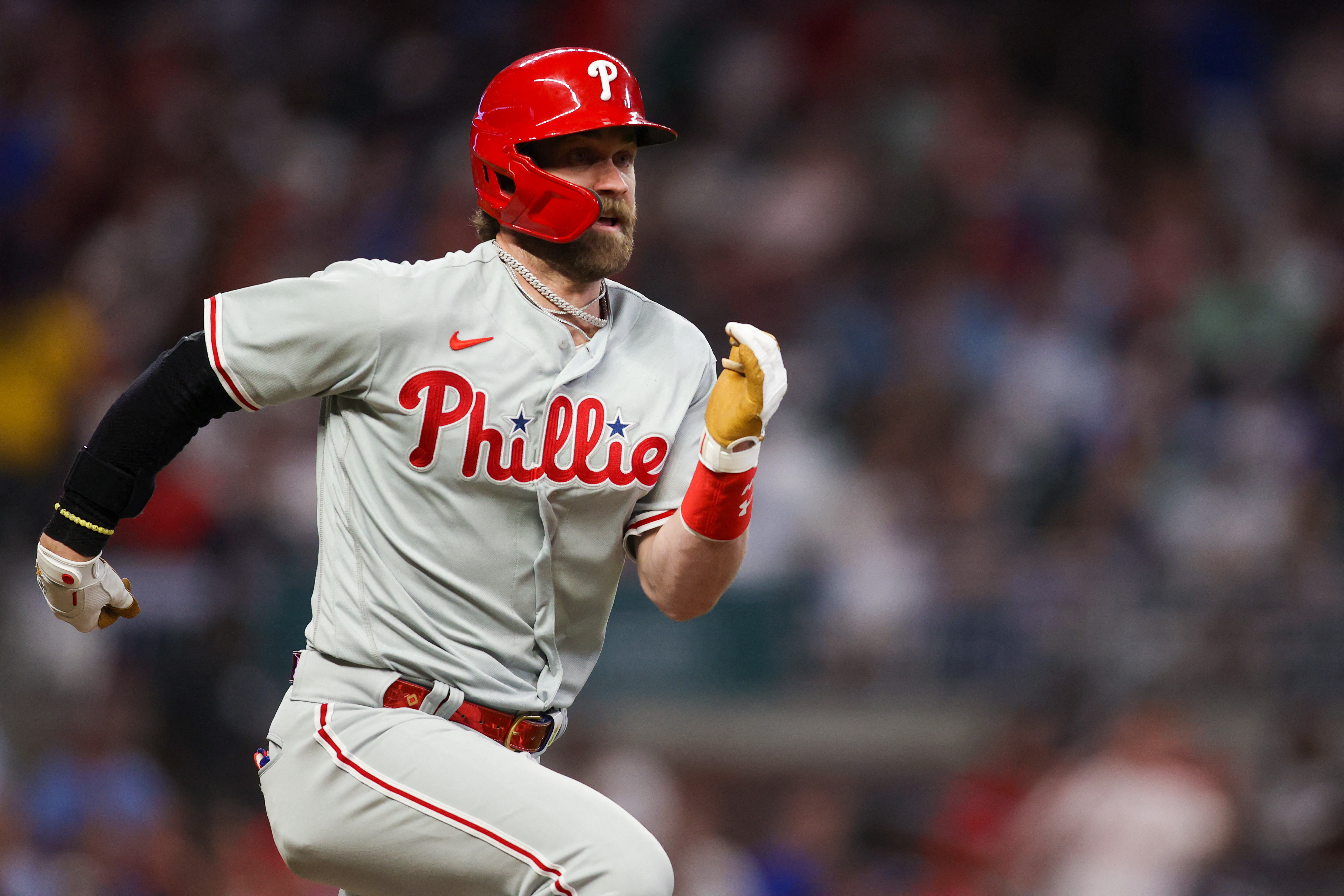 Hours before Marcell Ozuna's tape-measure homer, his wife went deep in a  softball game